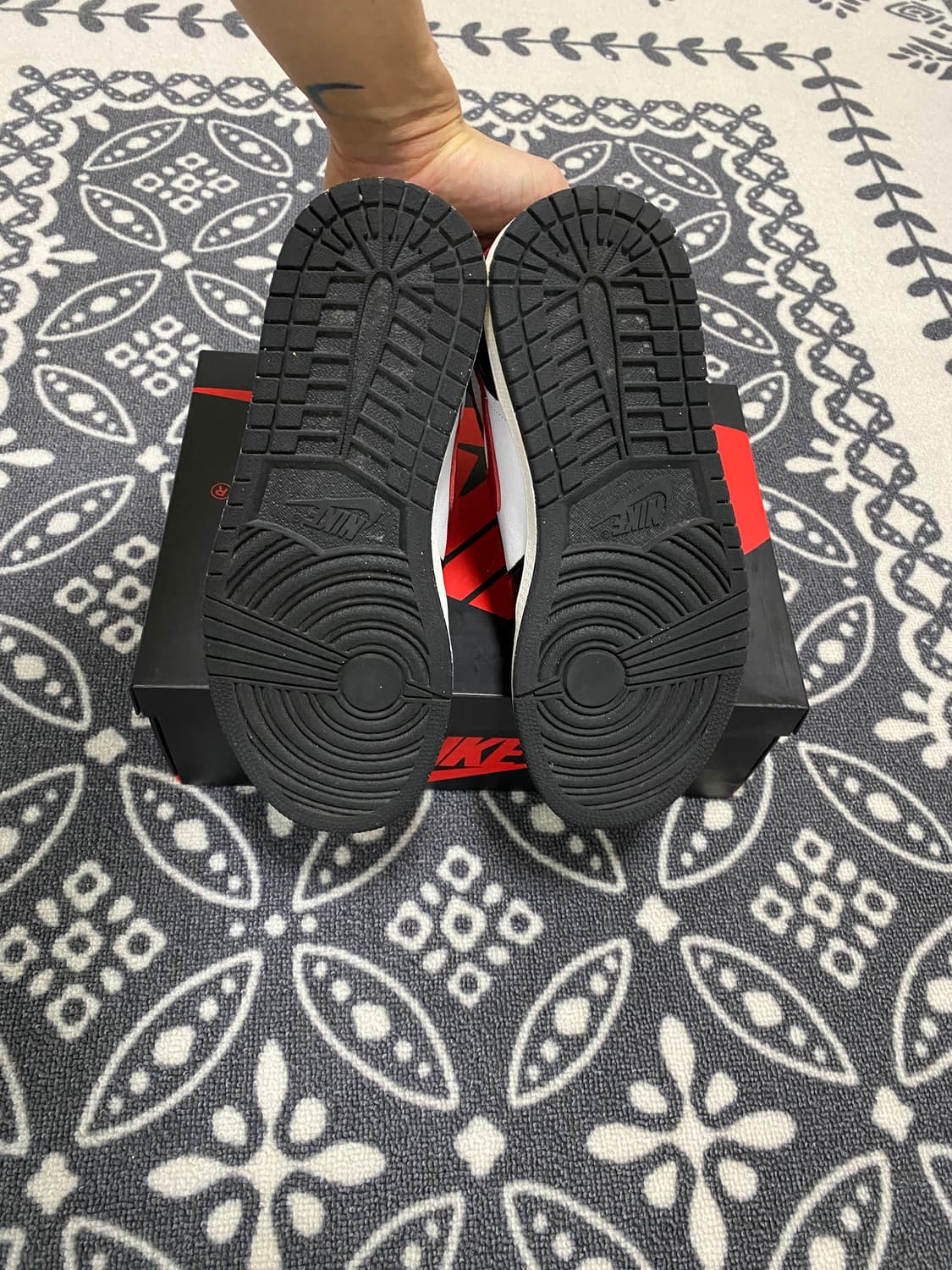 (255)조던 1 레트로 하이 OG 짐레드 상품이미지7