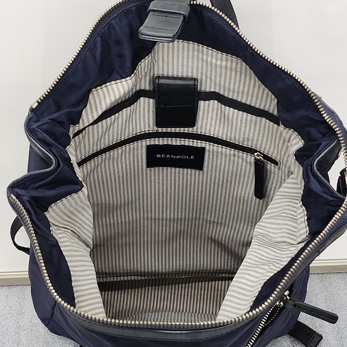 빈폴 정품 롤탑 백팩 네이비 30x40cm 상품이미지8