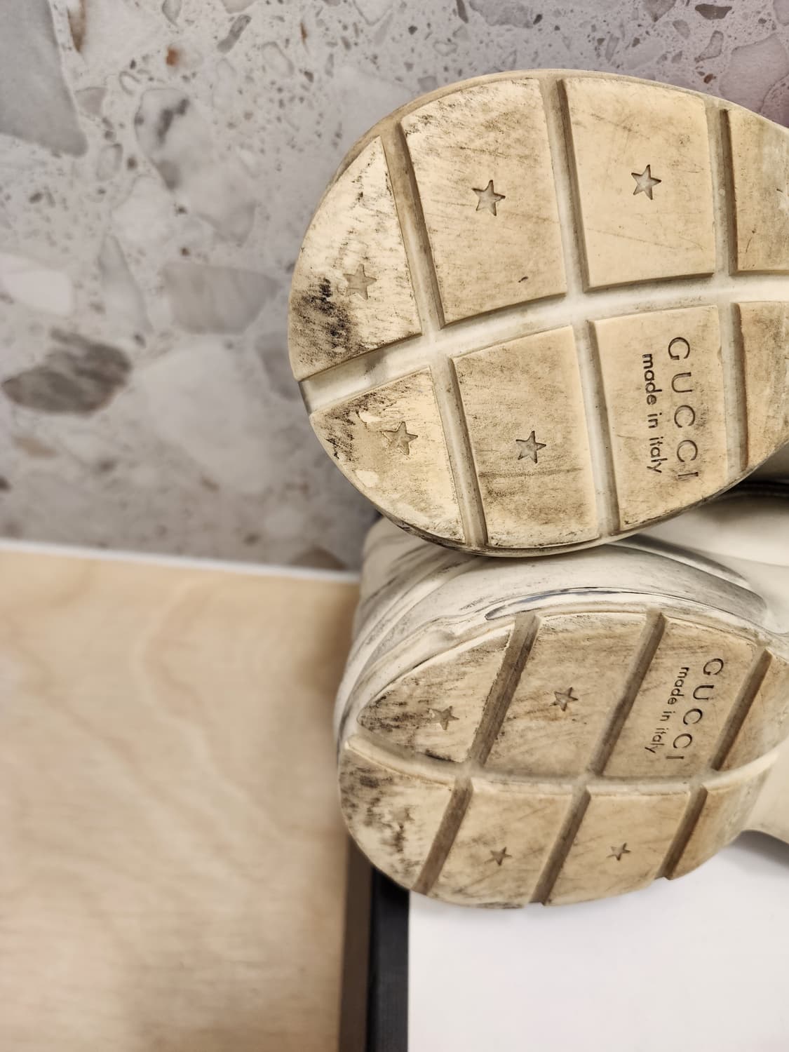 구찌 라이톤 더티 남성 스니커즈 41 552093 상품이미지5