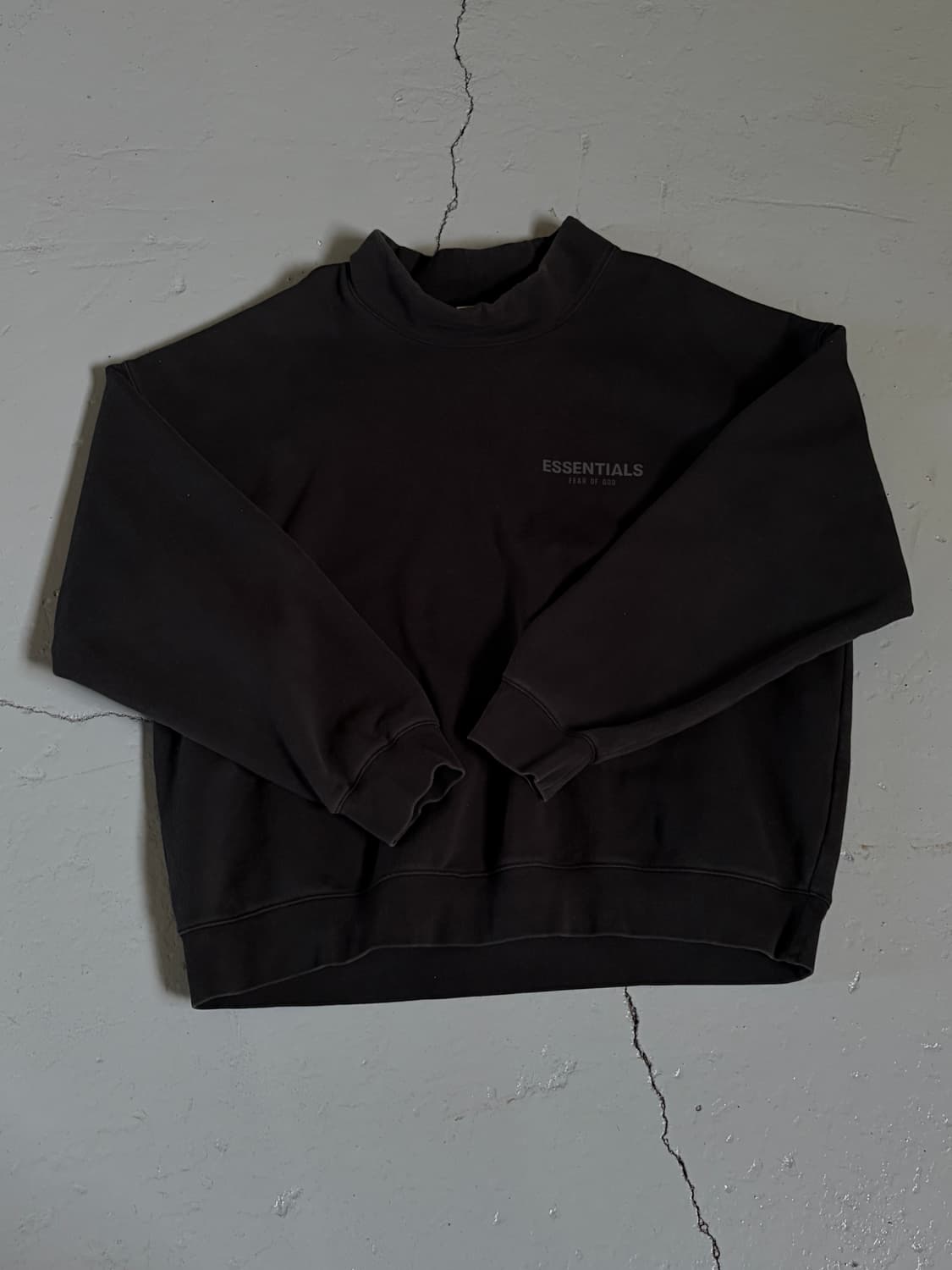 (Fear of God) 피어오브갓 에센셜 블랙 반폴라 스웻셔츠 상품이미지2