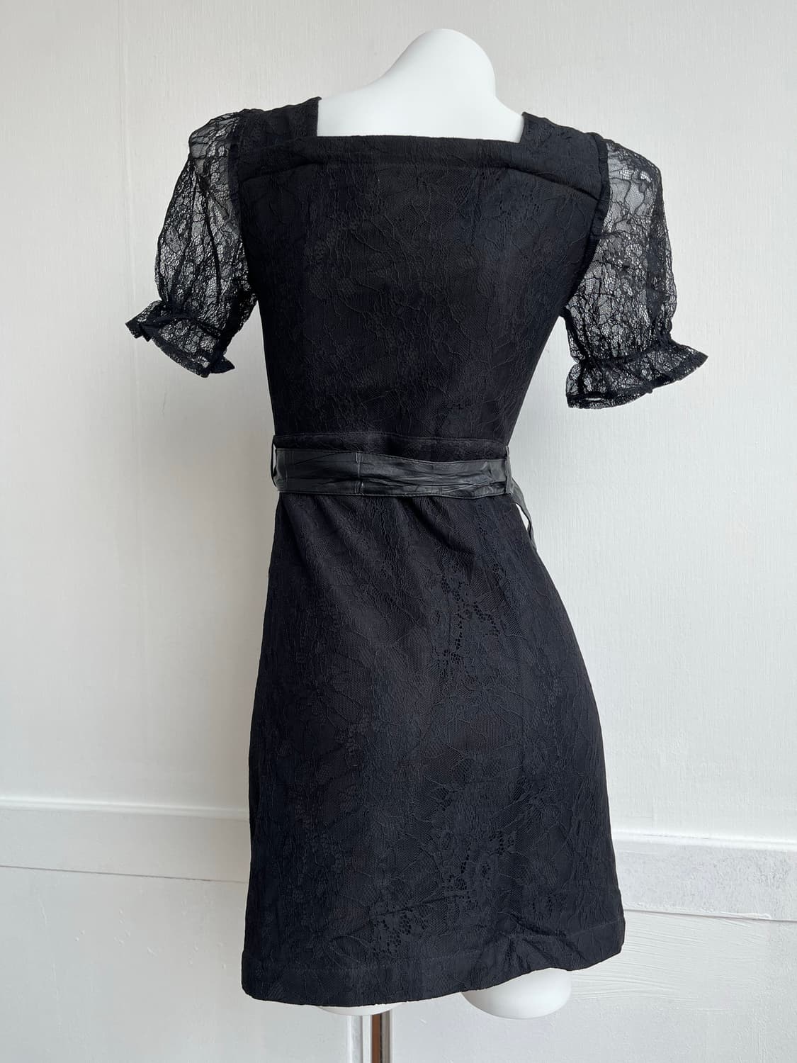 *SALE) BUBBLES 블랙 레이스 라이더 원피스 상품이미지4