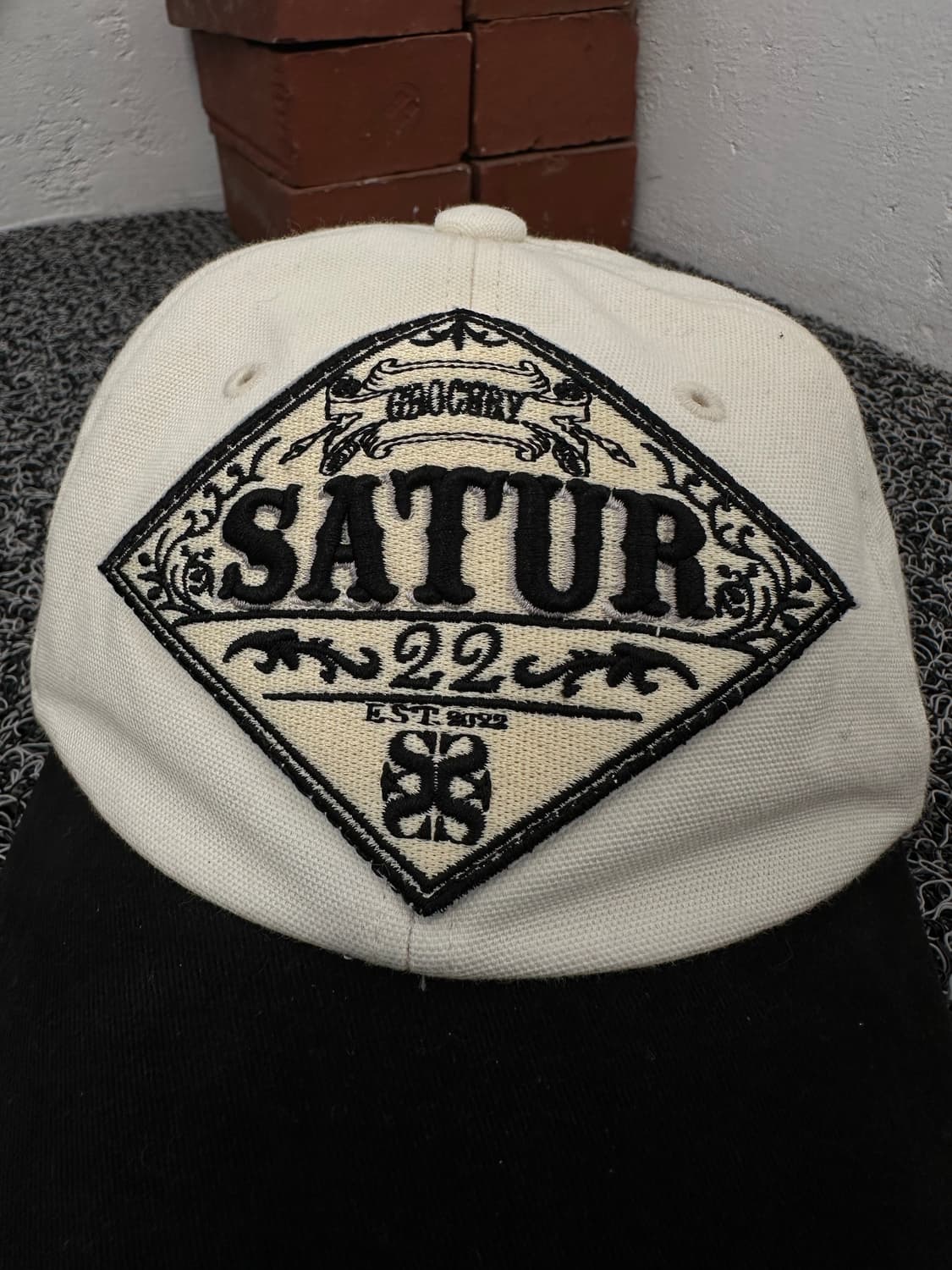 새터데이즈 서프 NYC 볼캡 블랙/화이트 상품이미지3