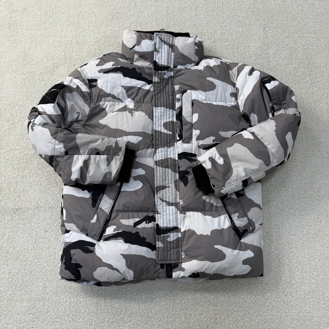 [M] (모자 X) 버카루 빈티지 덕다운 카모플라주 패딩 0112T1 상품이미지1