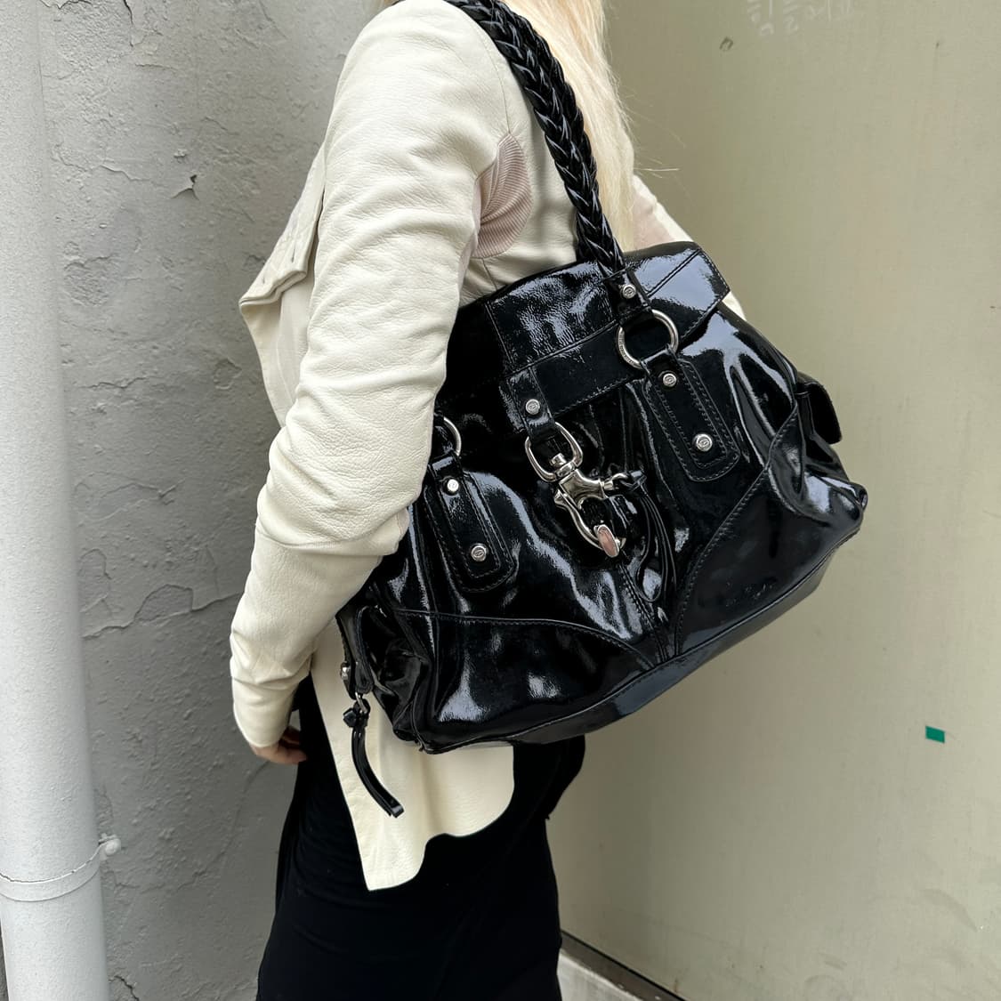 00s 프란체스코 비아시아 페이턴트 가죽 백 상품이미지2