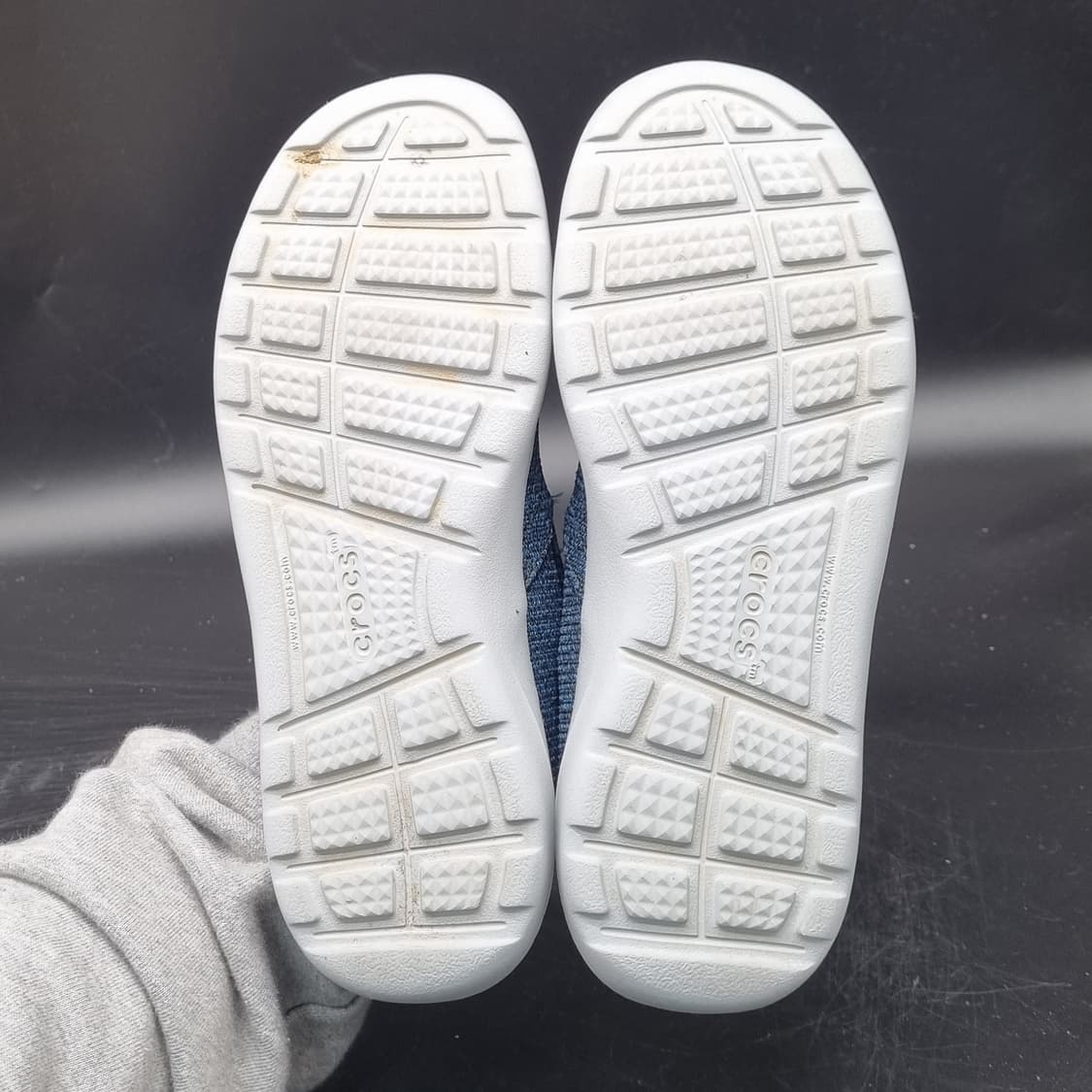 크록스 킨세일 남성슬립온250 상품이미지3