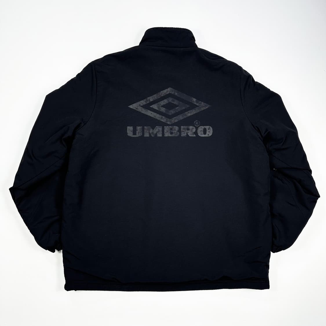 엄브로 백로고 우븐 리버시블 양털 후리스 블랙 M 상품이미지7