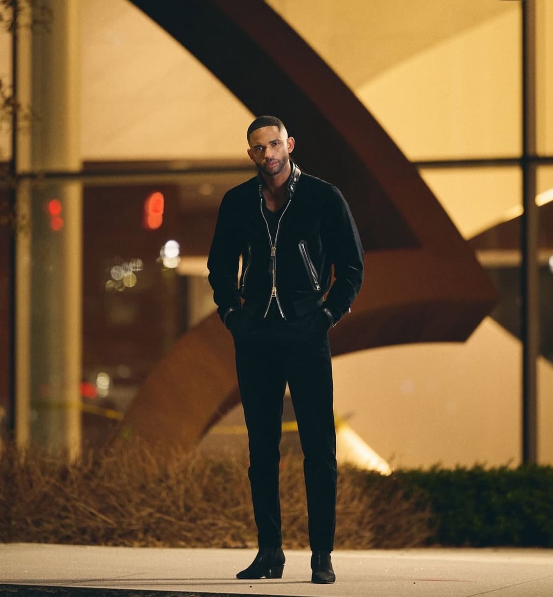 새상품) 톰포드 2024 f/w 시퀸 벨벳 카프레더 보머 자켓 상품이미지2