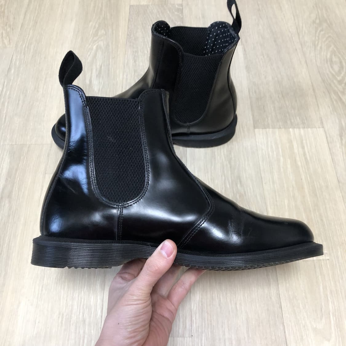 (270) 닥터마틴 Dr.martens 플로라 스무스 레더 첼시 부츠 상품이미지2