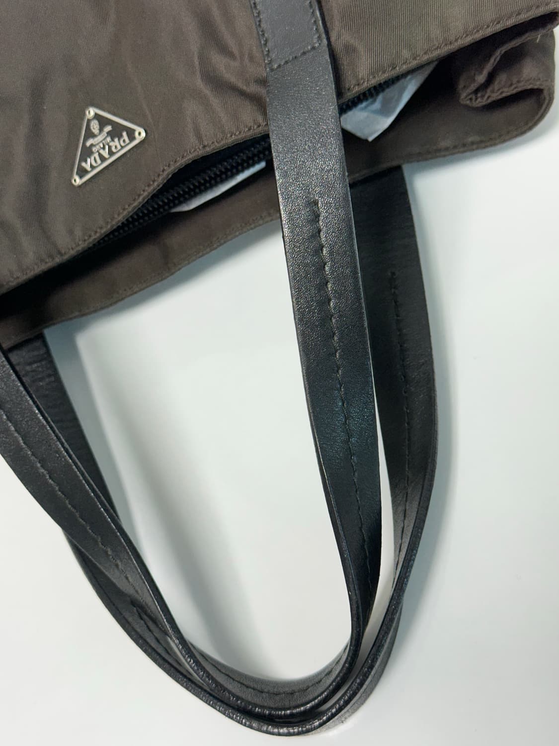 [정품] Prada 프라다 테수토 나일론 스몰 핸드백 브라운 상품이미지6