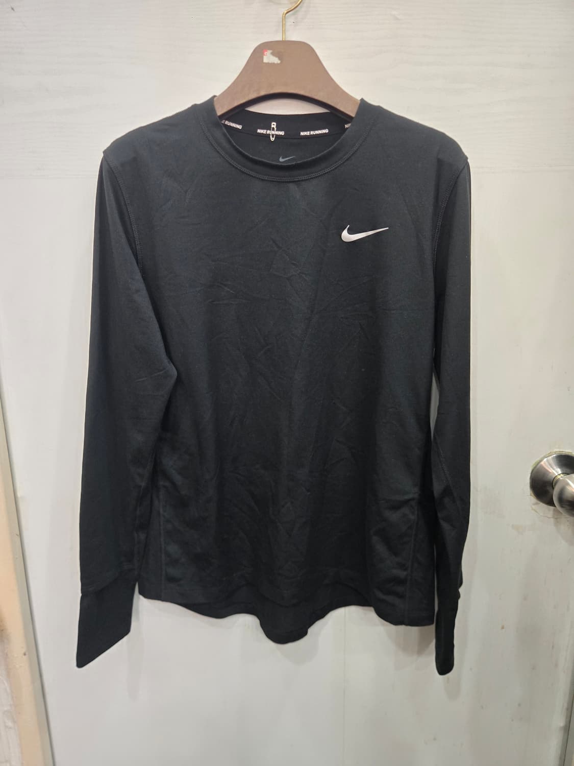 L,100 )) NIKE 나이키 드라이피 서닝 긴팔티셔츠! 깔끔한 디자인 상품이미지1