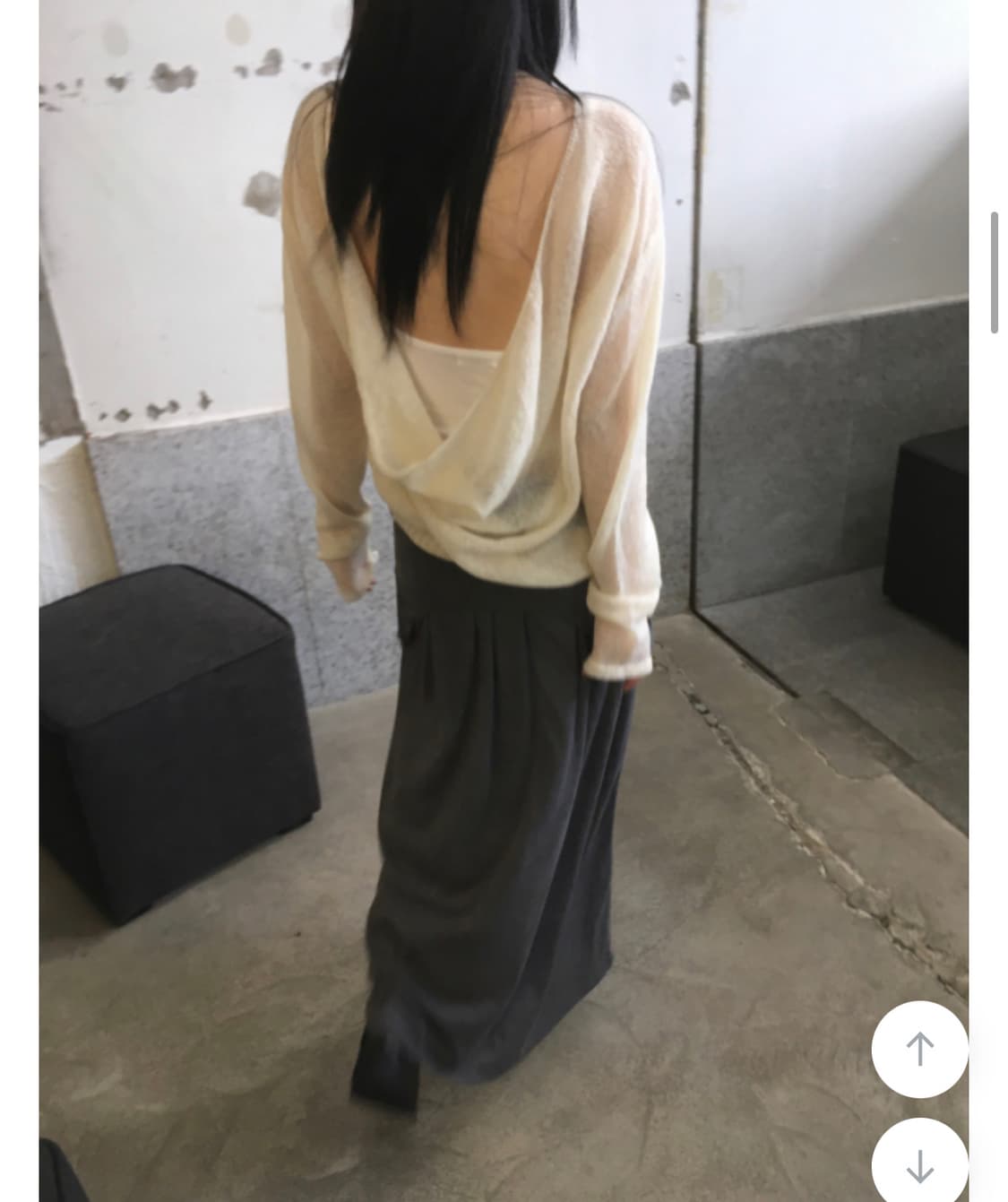 구해요 [lys] Deep V Tee-cream 상품이미지1