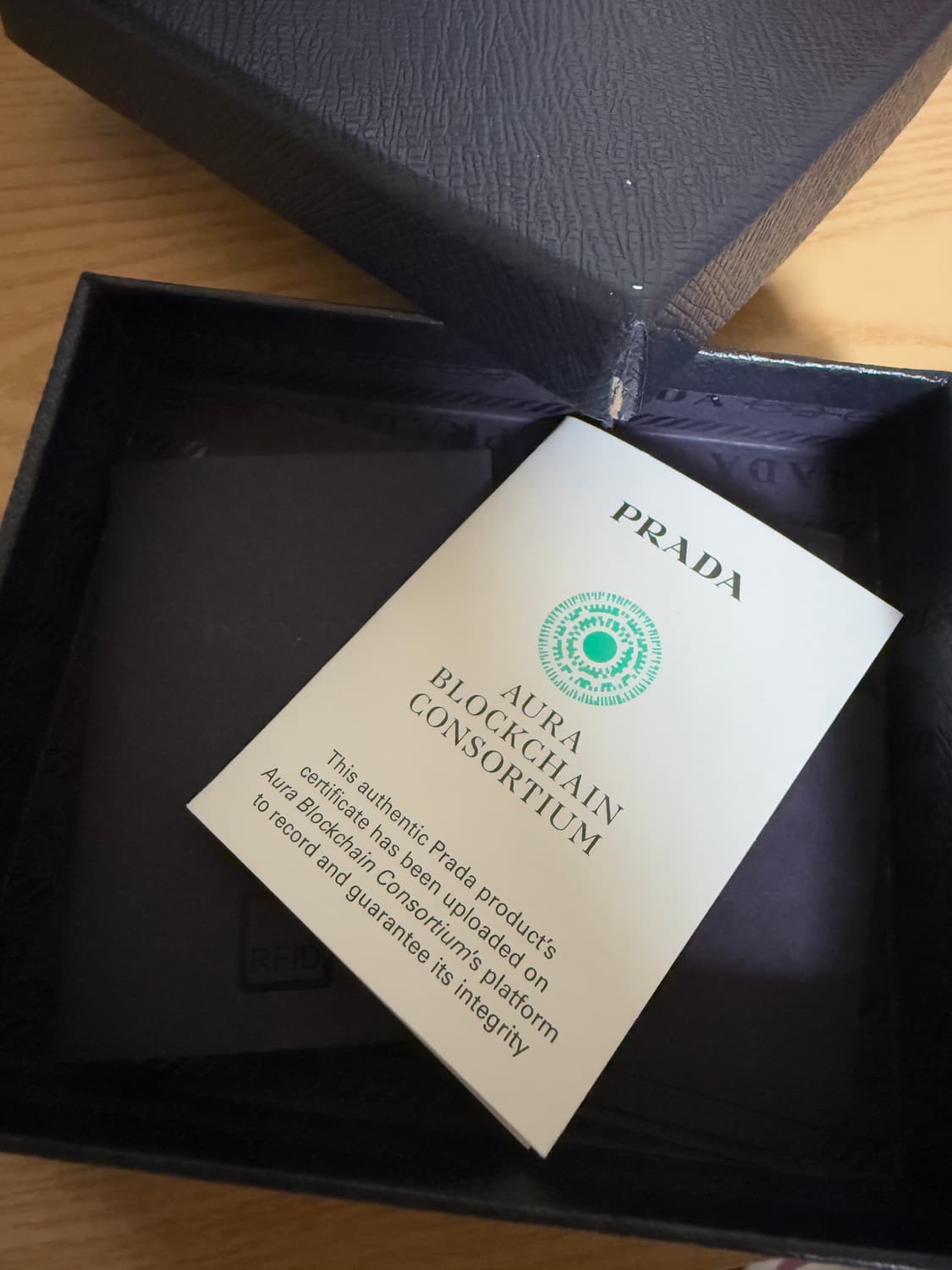 프라다 사피아노 반지갑 상품이미지2