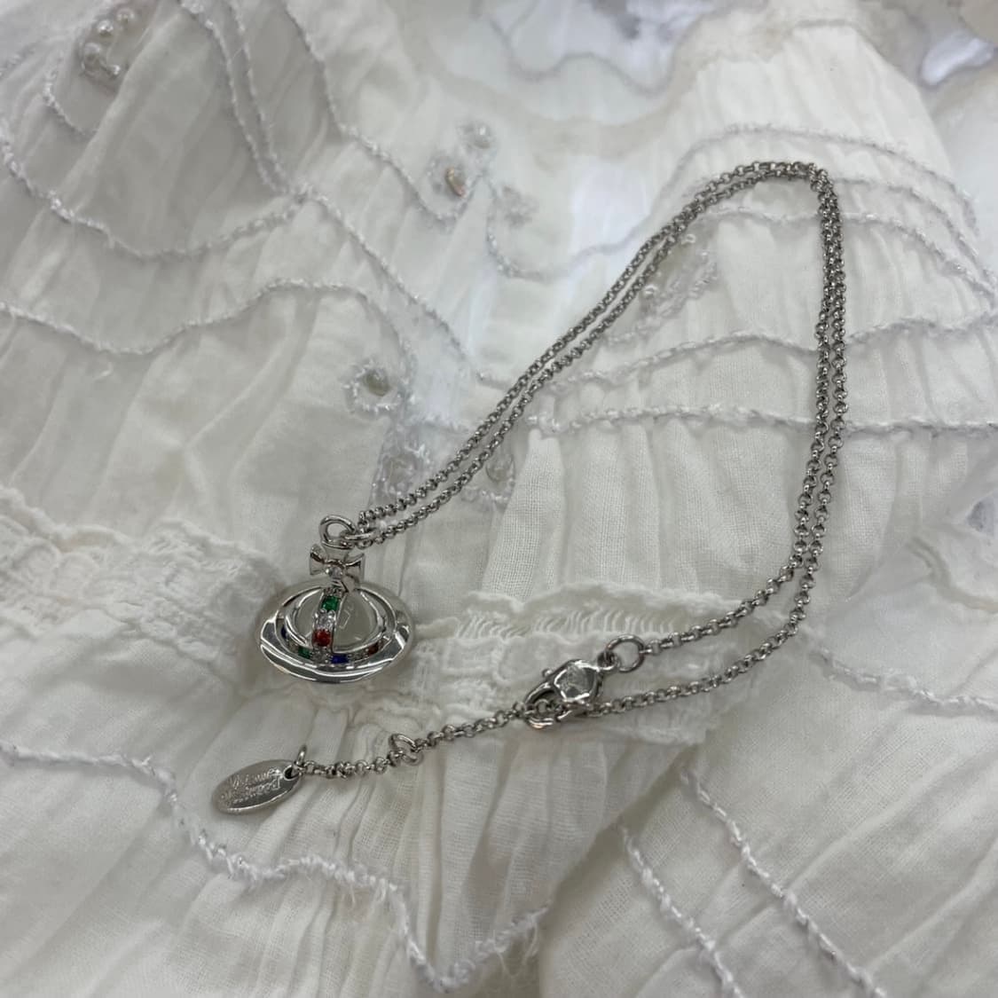 비비안웨스트우드 아카이브 클리어 크리스탈 3d orb 팬던트 목걸이 상품이미지2