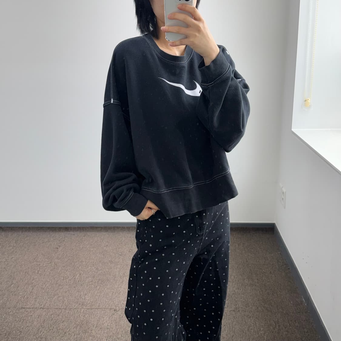 Nike 나이키 빅로고 스티치 블랙 맨투맨 상품이미지2