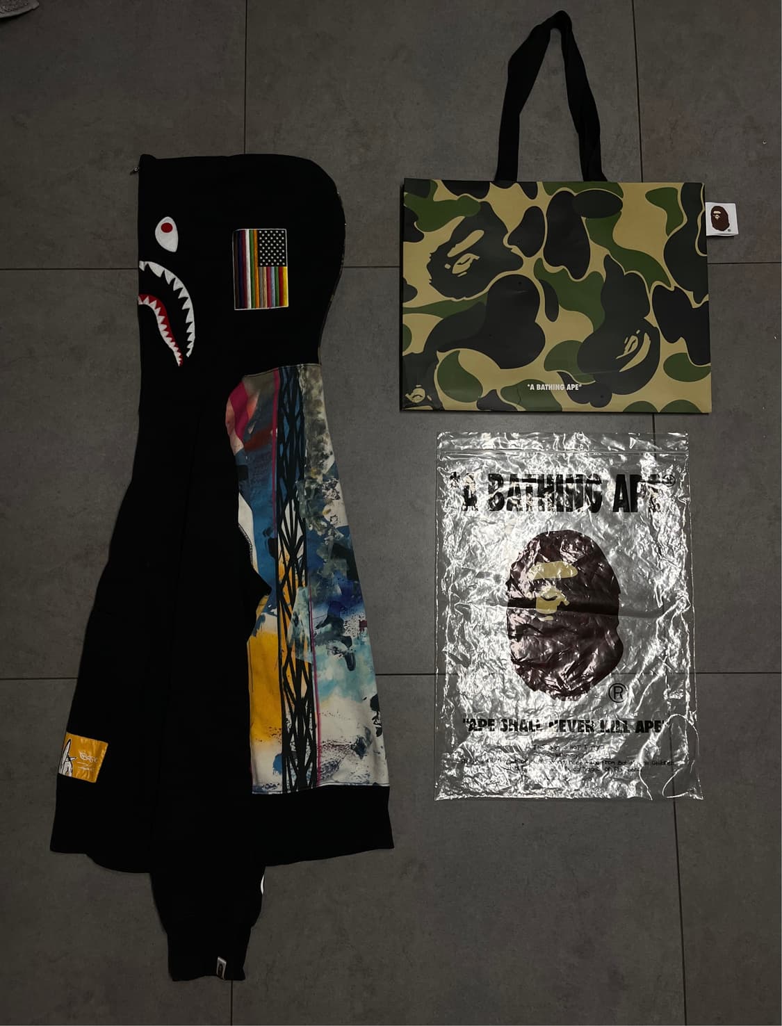 한정판) 베이프 푸츄라 샤크 후드집업 상품이미지2