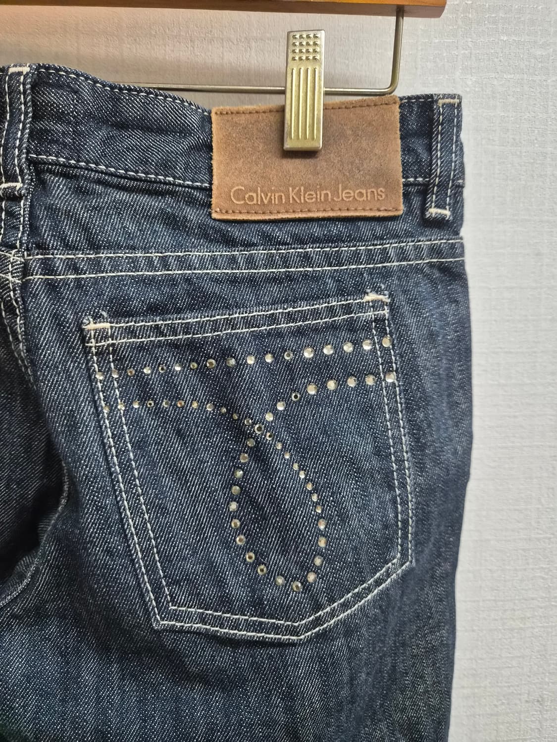 28) 캘빈클라인진 CKJ 부츠컷 비즈 데님 팝니다 상품이미지2