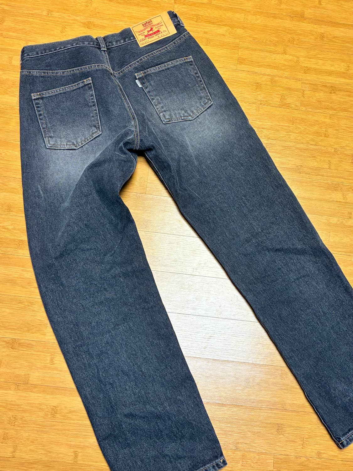 Authentic Loose Straight Jeans (Black) 상품이미지3