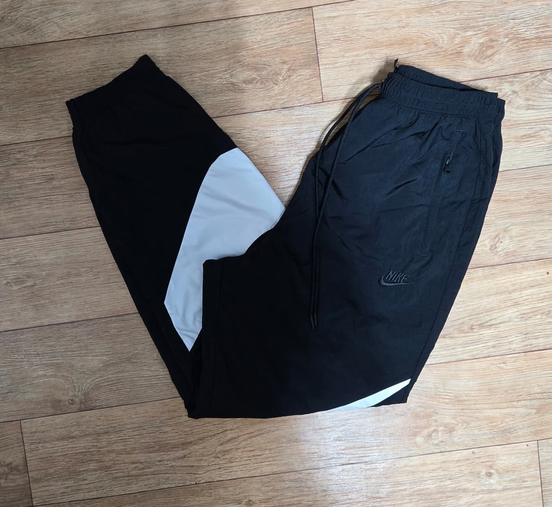 나이키 블랙 화이트 스우시 트랙팬츠 바지 상품이미지1
