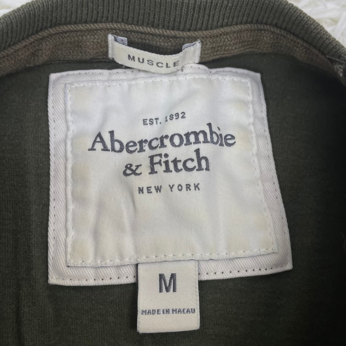 아베크롬비 아치 로고 반팔티 카키 상품이미지3