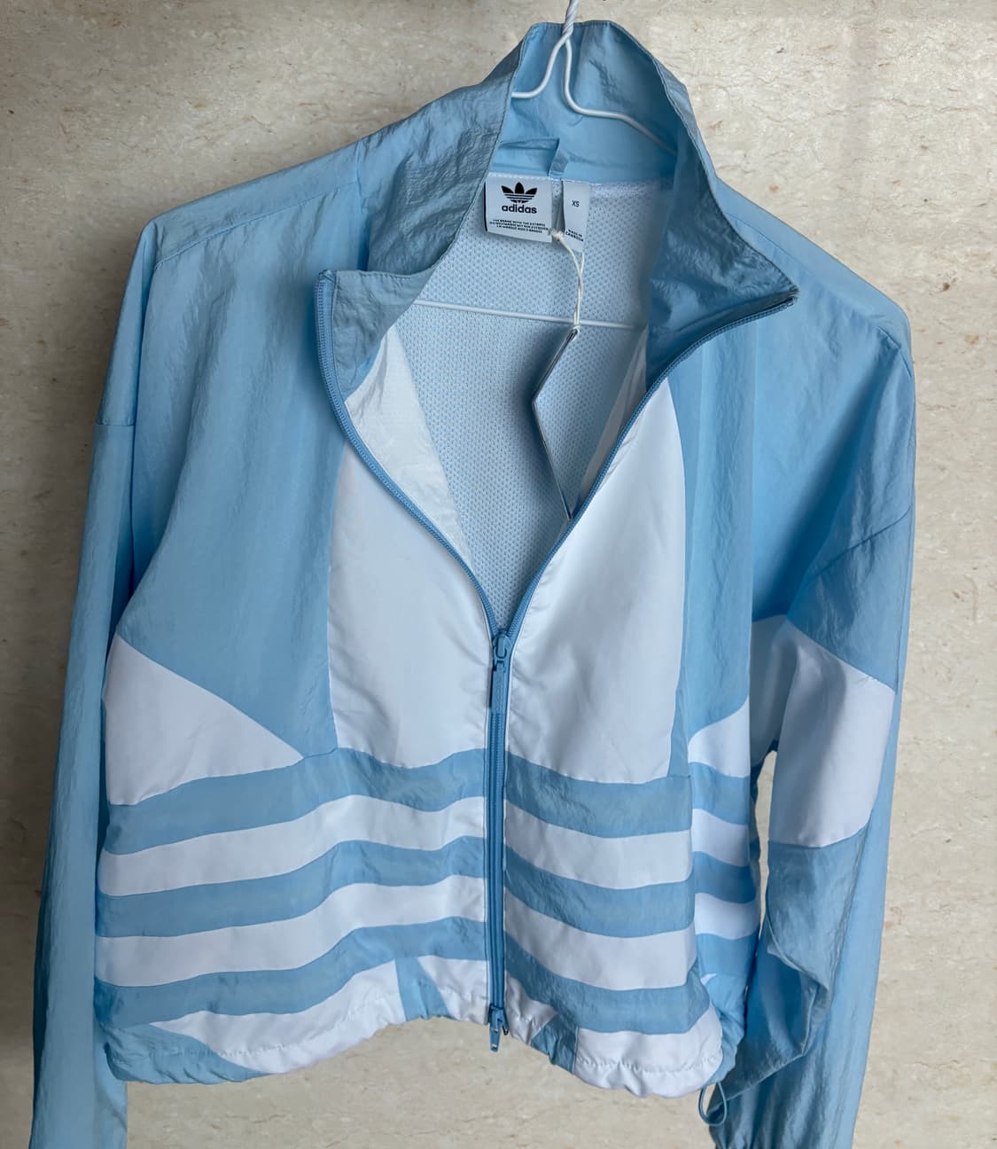 아디다스 하늘색 바람막이 새상품 상품이미지2