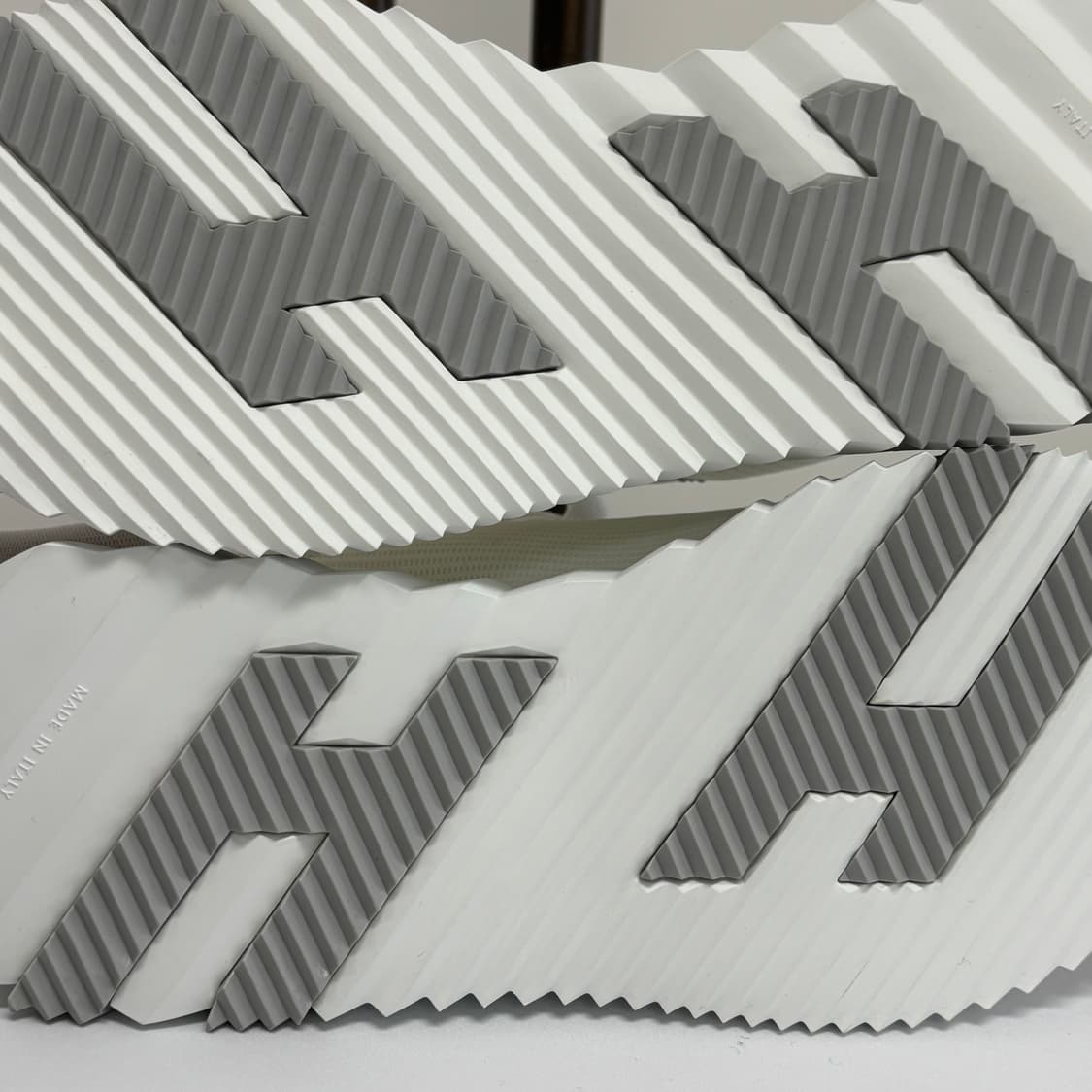 [41]에르메스 바운싱 스니커즈 상품이미지4