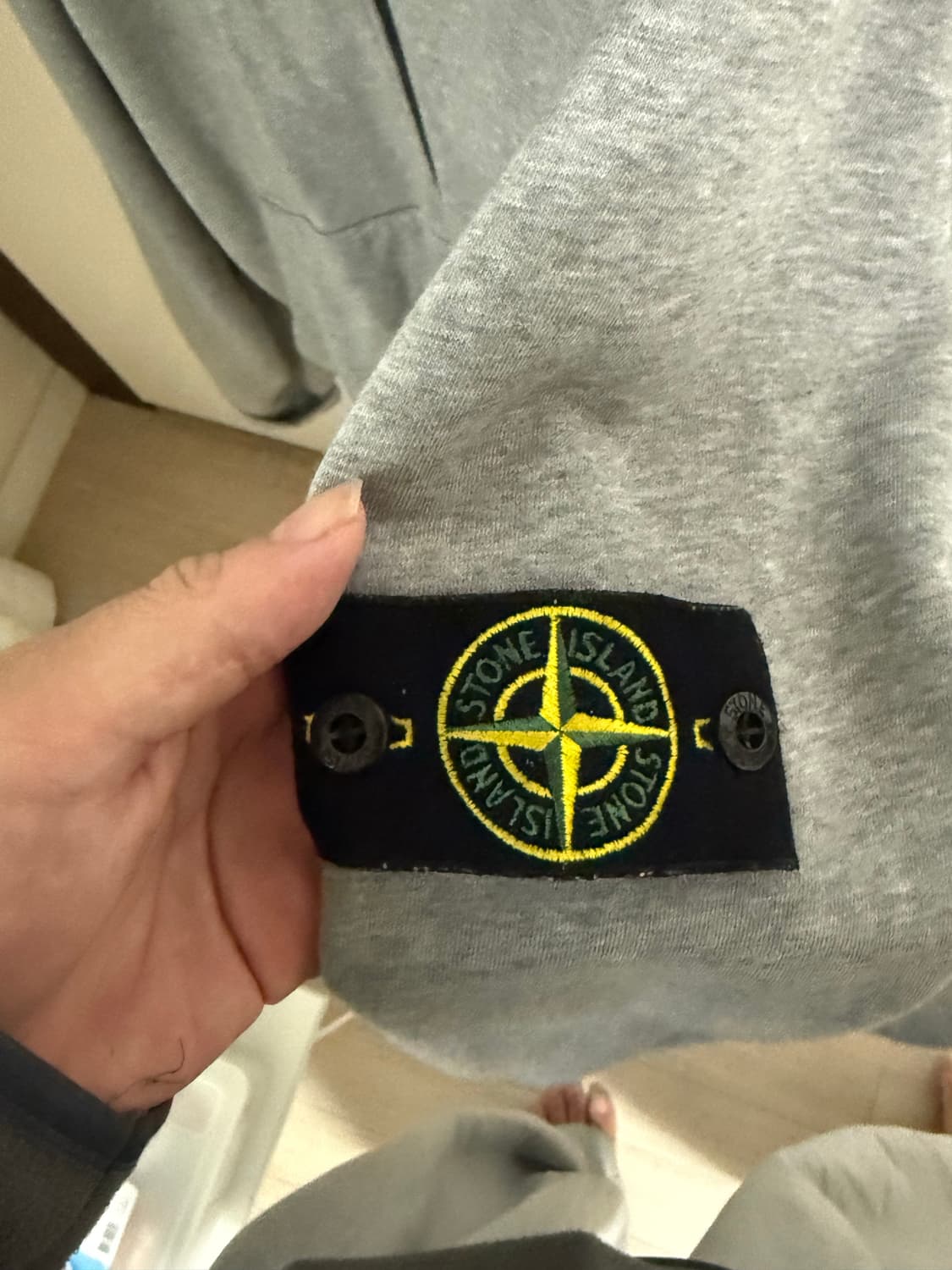 [2XL] 스톤아일랜드 23SS 스웻집업 상품이미지2