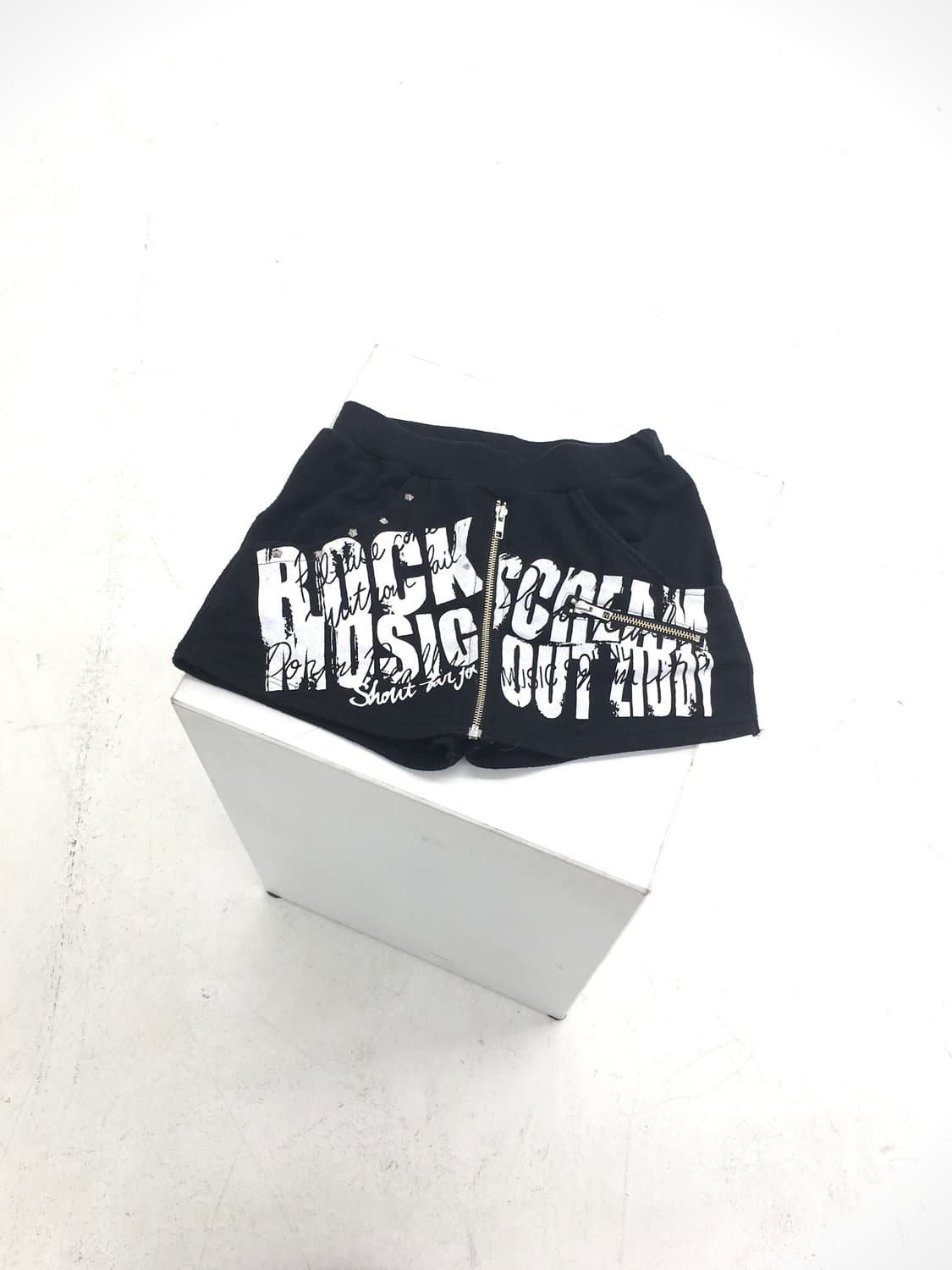 stud lettering shorts skirt 상품이미지4