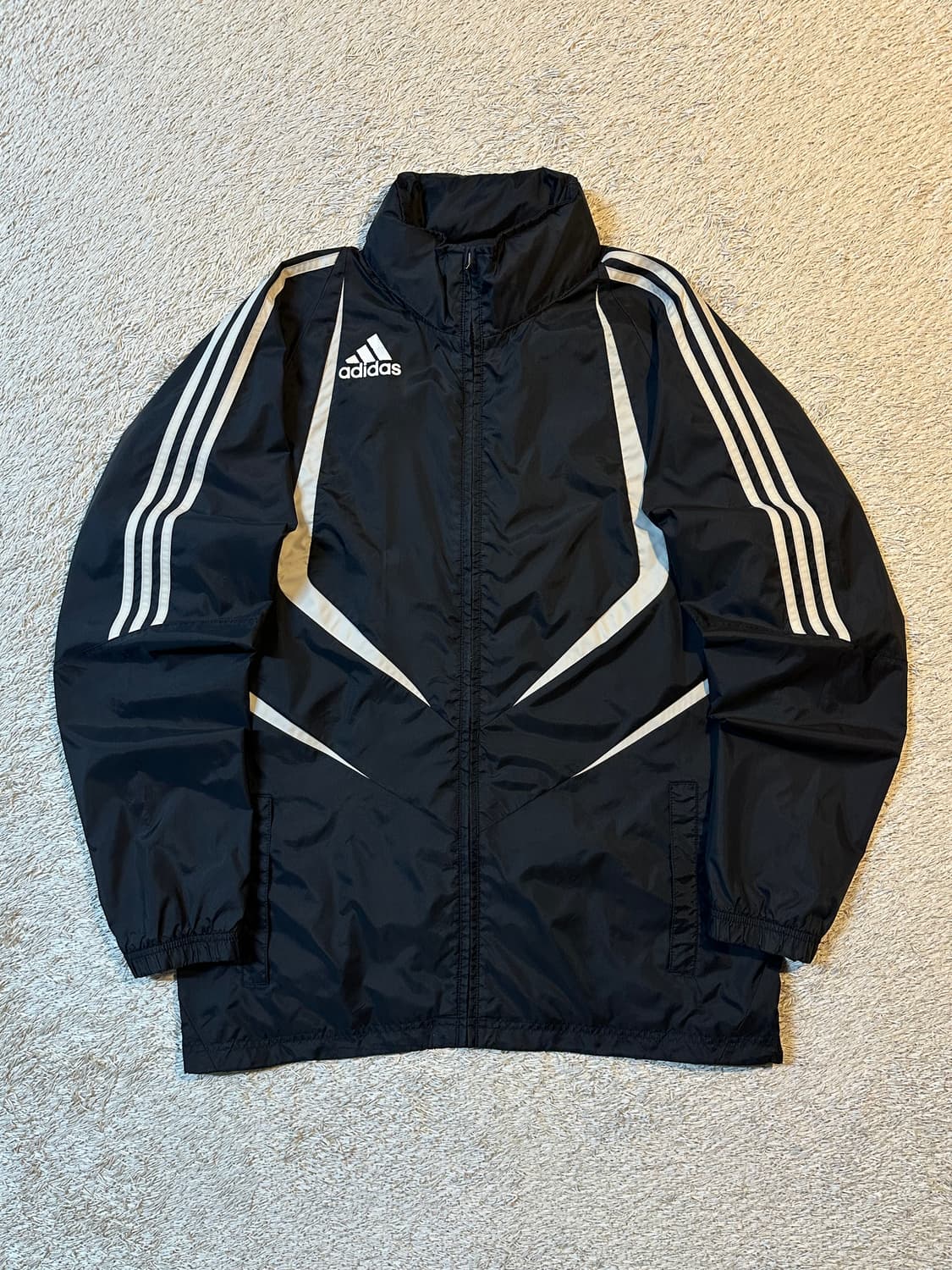 아디다스 올드스쿨 삼각로고 사이드라인 바람막이 자켓 블랙 상품이미지1