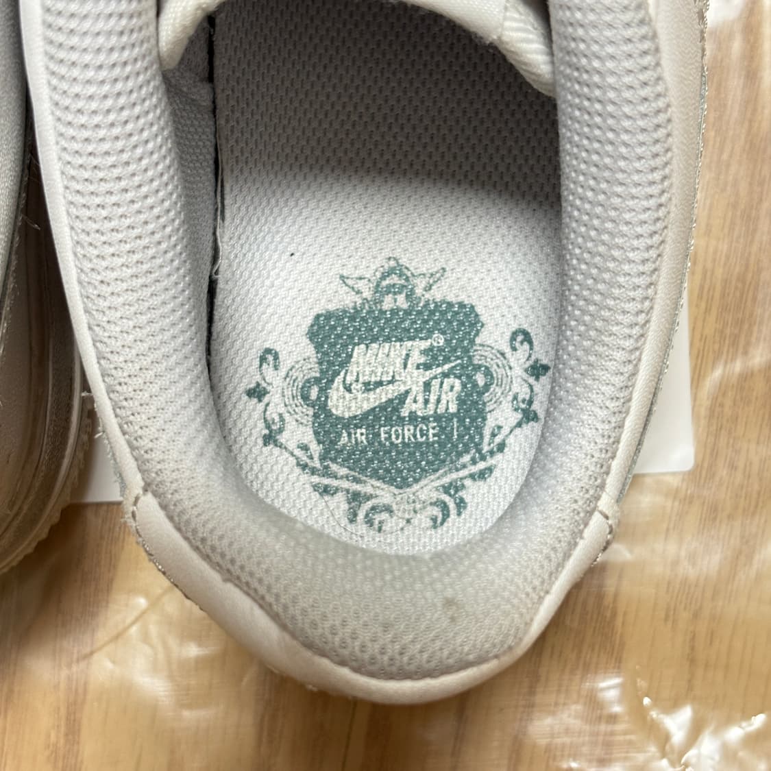 235 / 상태 아주 좋음 / 나이키 에어포스 DH2920 올백 상품이미지10