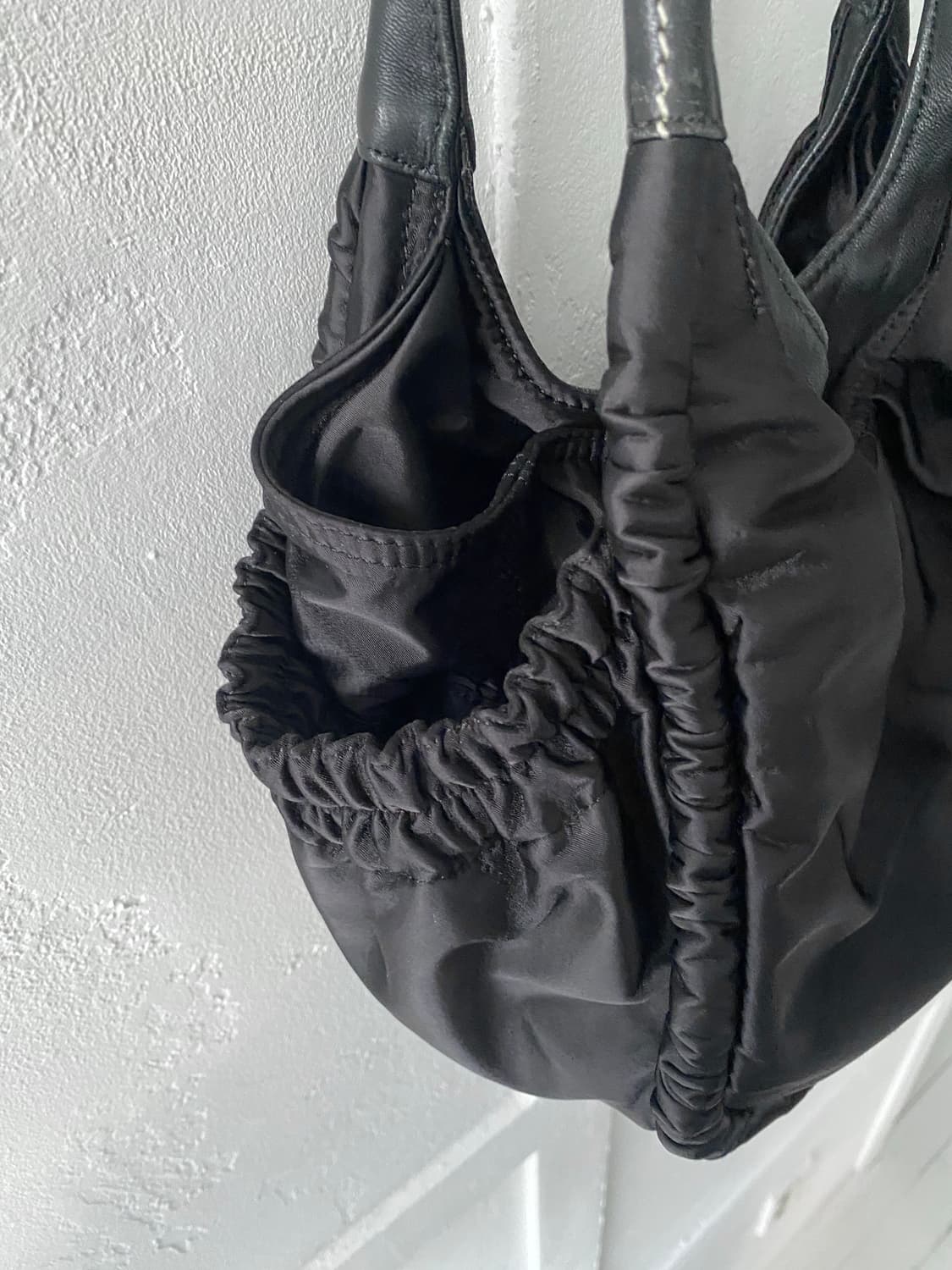 [Y’saccs] 셔링 토트백 상품이미지3