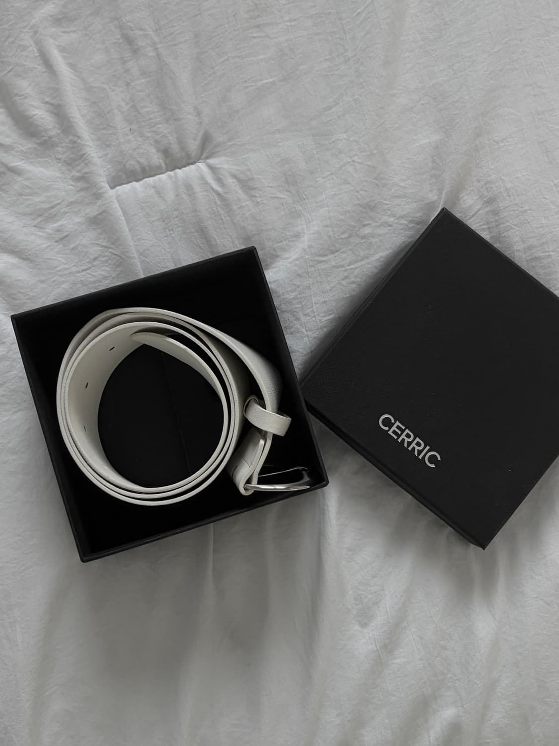 CERRIC COW SKIN WIDE BELT WHITE 상품이미지5