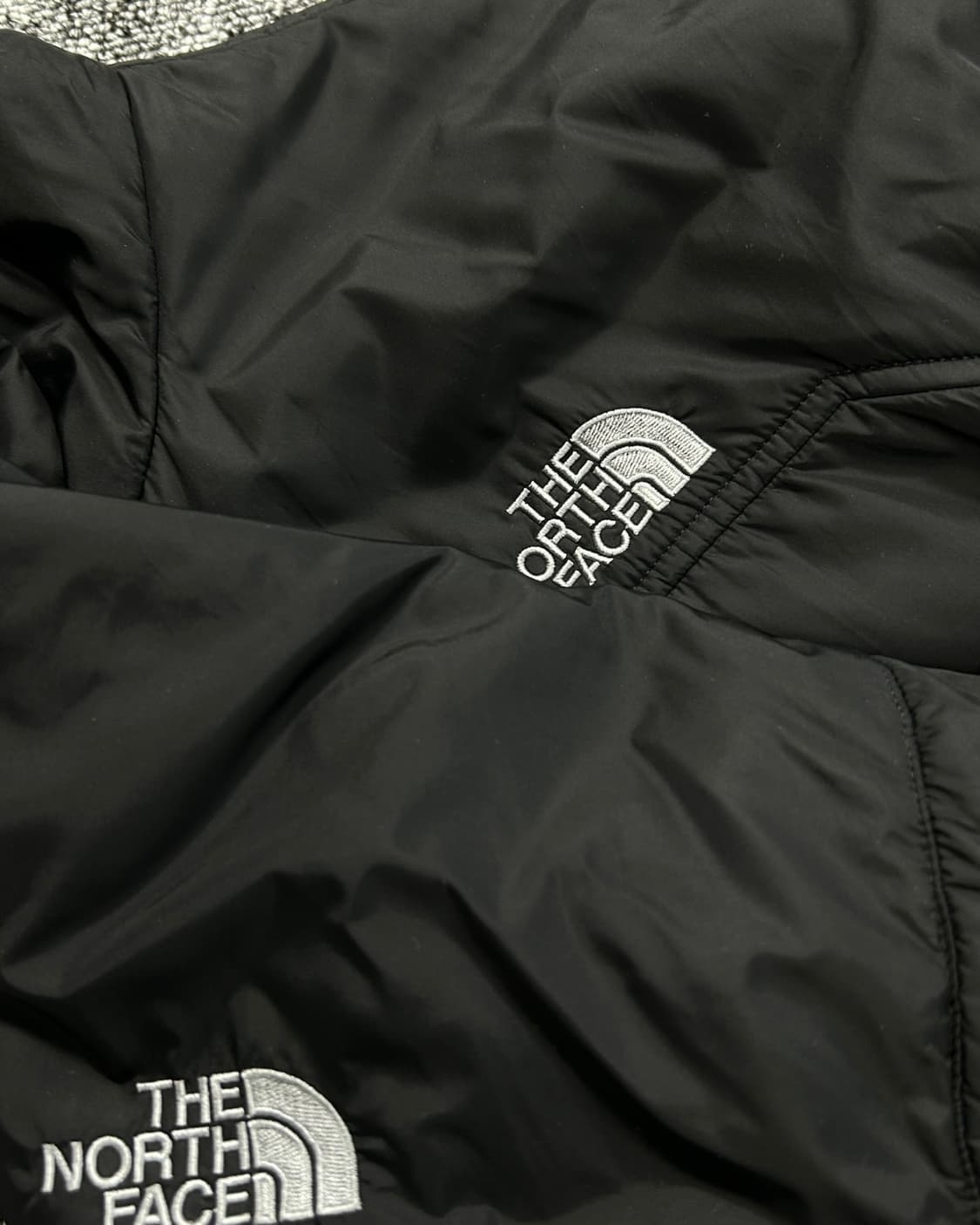 노스페이스 블랙 경량패딩  상품이미지4