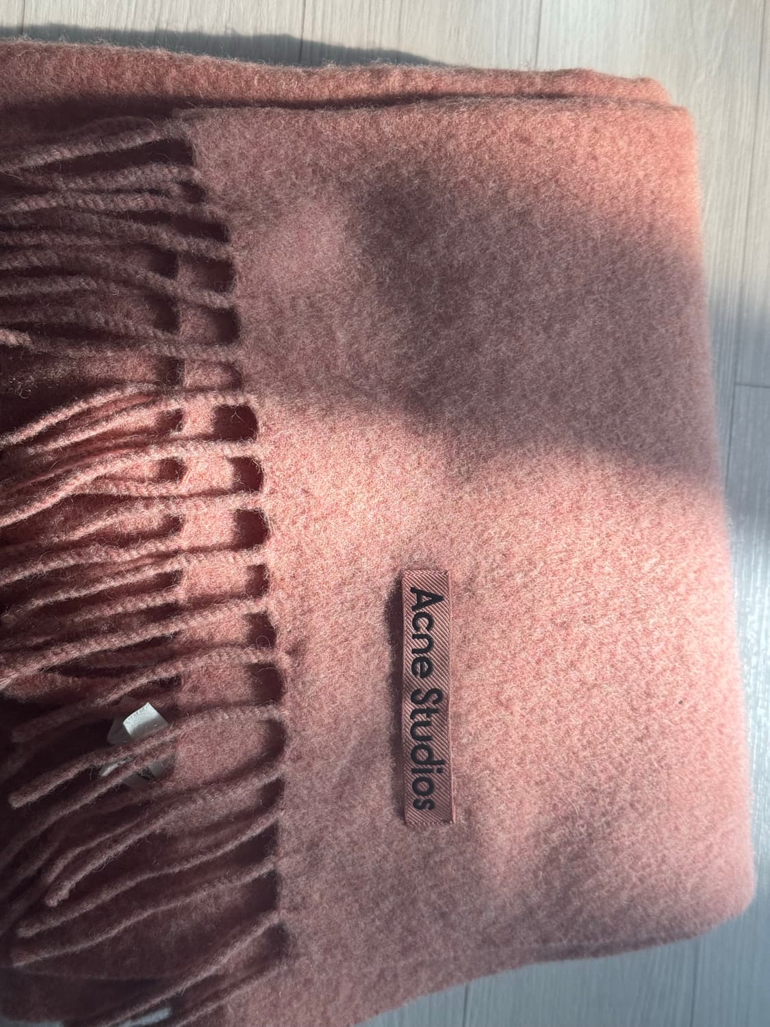 아크네 더스티핑크 머플러 상품이미지1