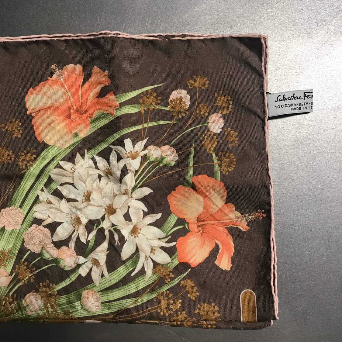 페레가모 실크 스카프 상품이미지2