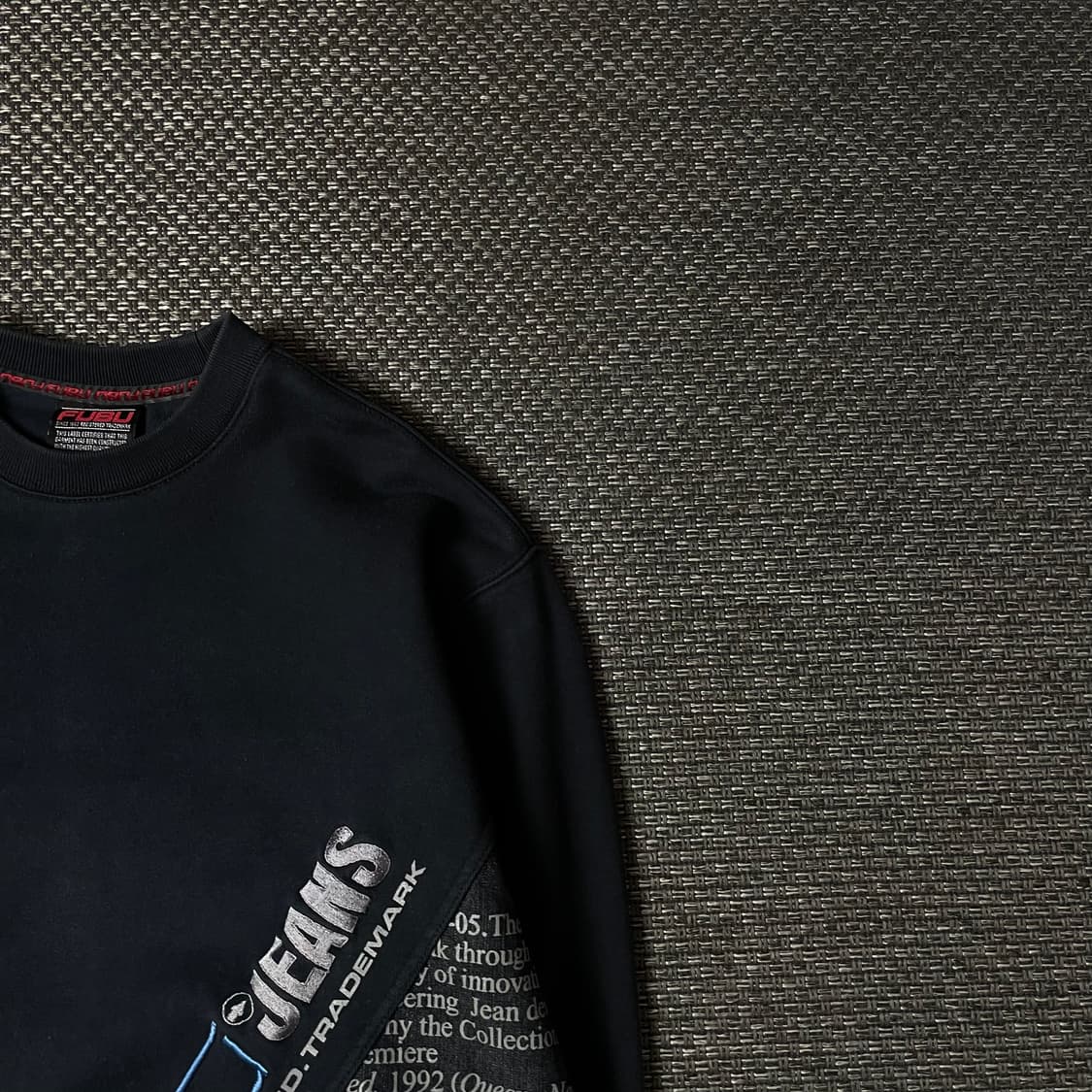 후부 블랙 프린팅 디테일 05 맨투맨 95 상품이미지3