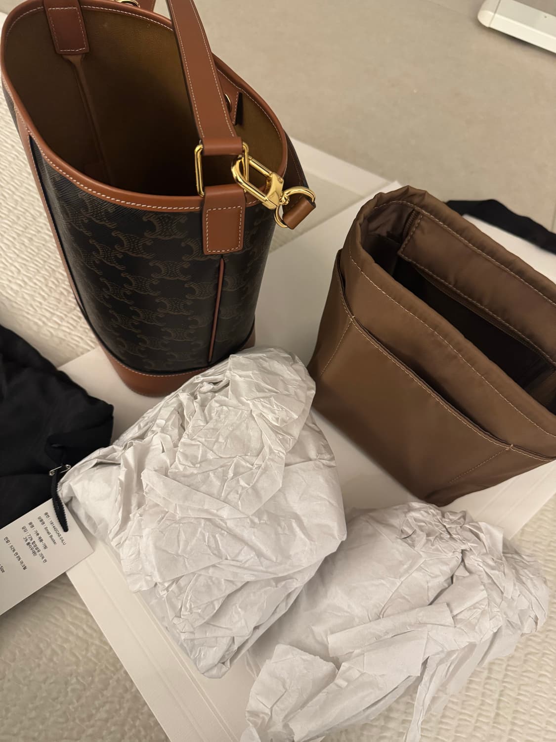 셀린느 버킷백 스몰 민트급 상품이미지5