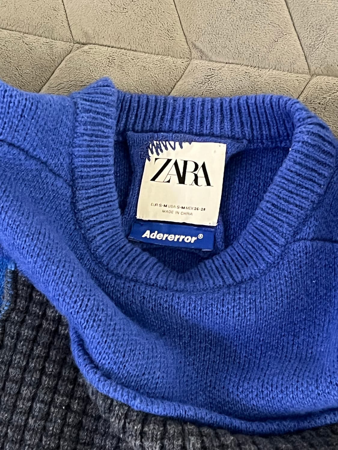 자라*아더에러 패치워크 스웨터 L~XL 상품이미지3