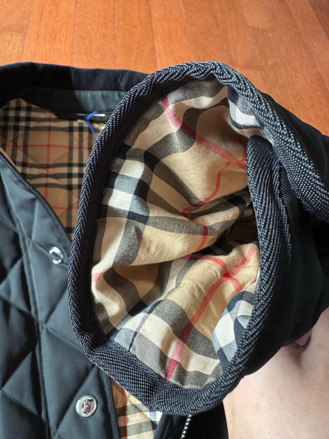 버버리 랜포드 여성 퀼팅자켓 8078519 M사이즈 블랙 상품이미지9