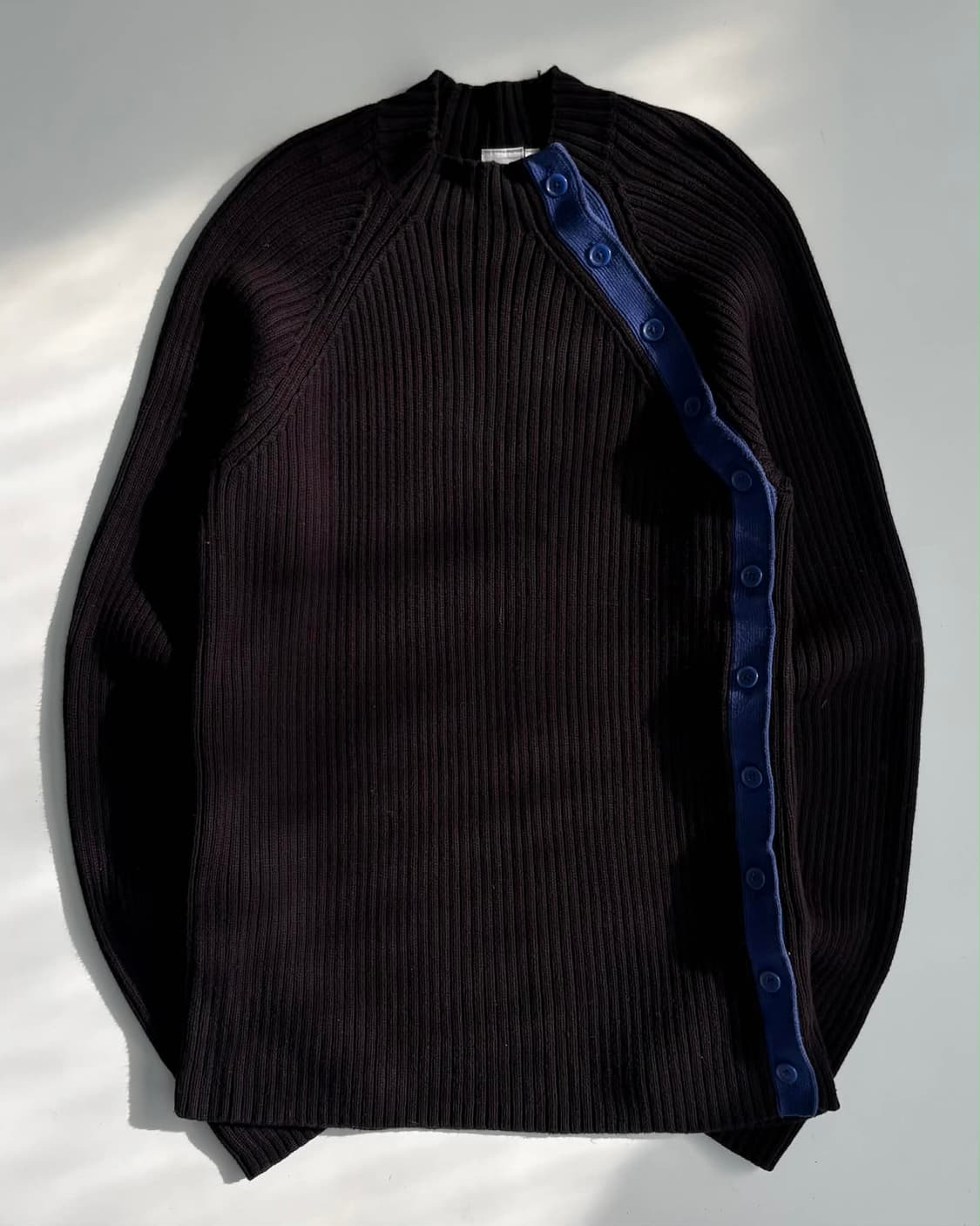 [L] 아르마니 익스체인지 사선 버튼 니트 상품이미지1