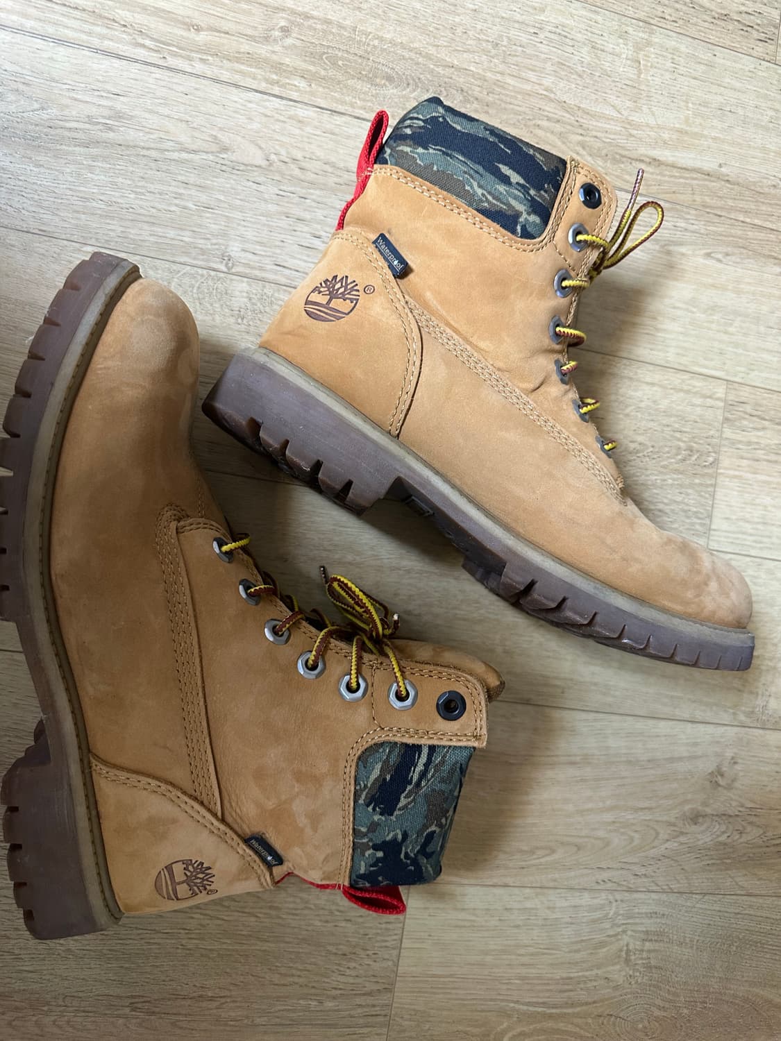 팀버랜드 X 블랙스케일 6인치 부츠(카모) / 255 사이즈 상품이미지1