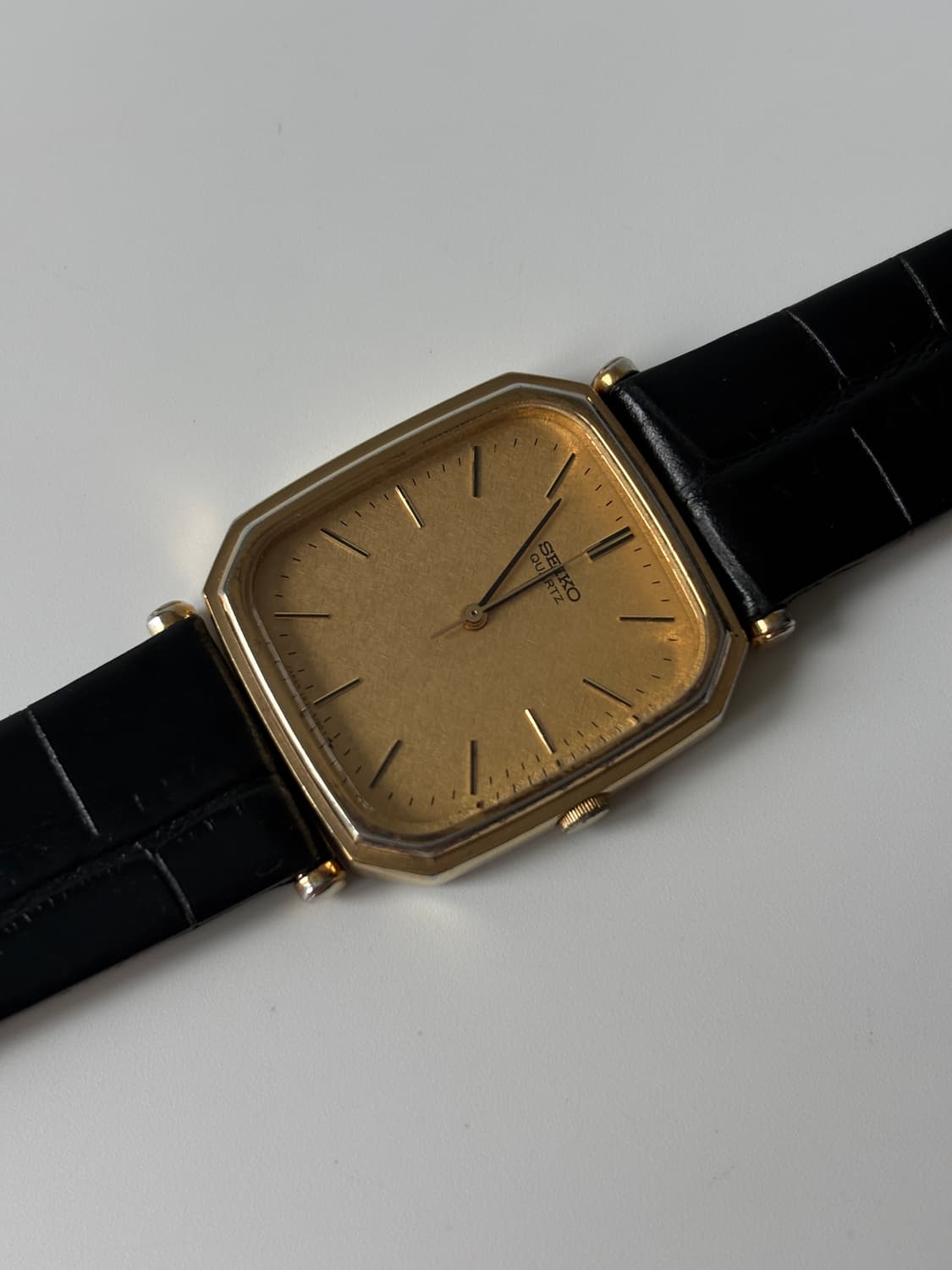 1980년대 골드 플레이크 다이얼 스퀘어 쿼츠 남성 상품이미지1