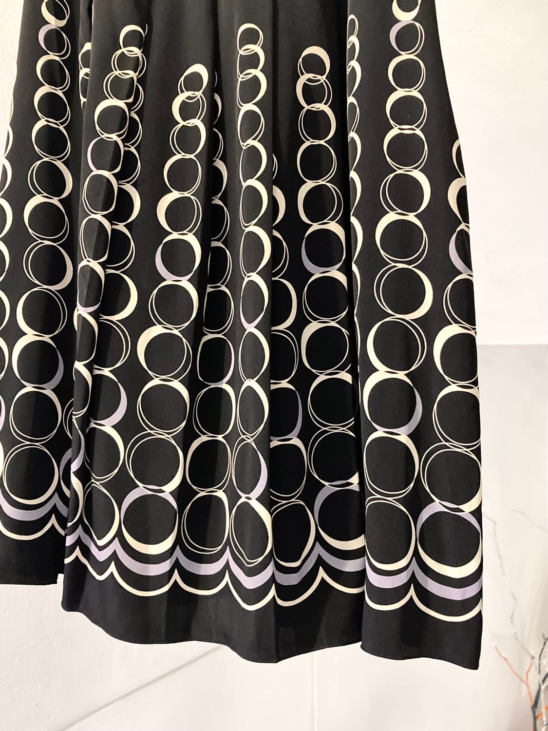 y2k 새틴 플레어 미디 스커트 상품이미지3