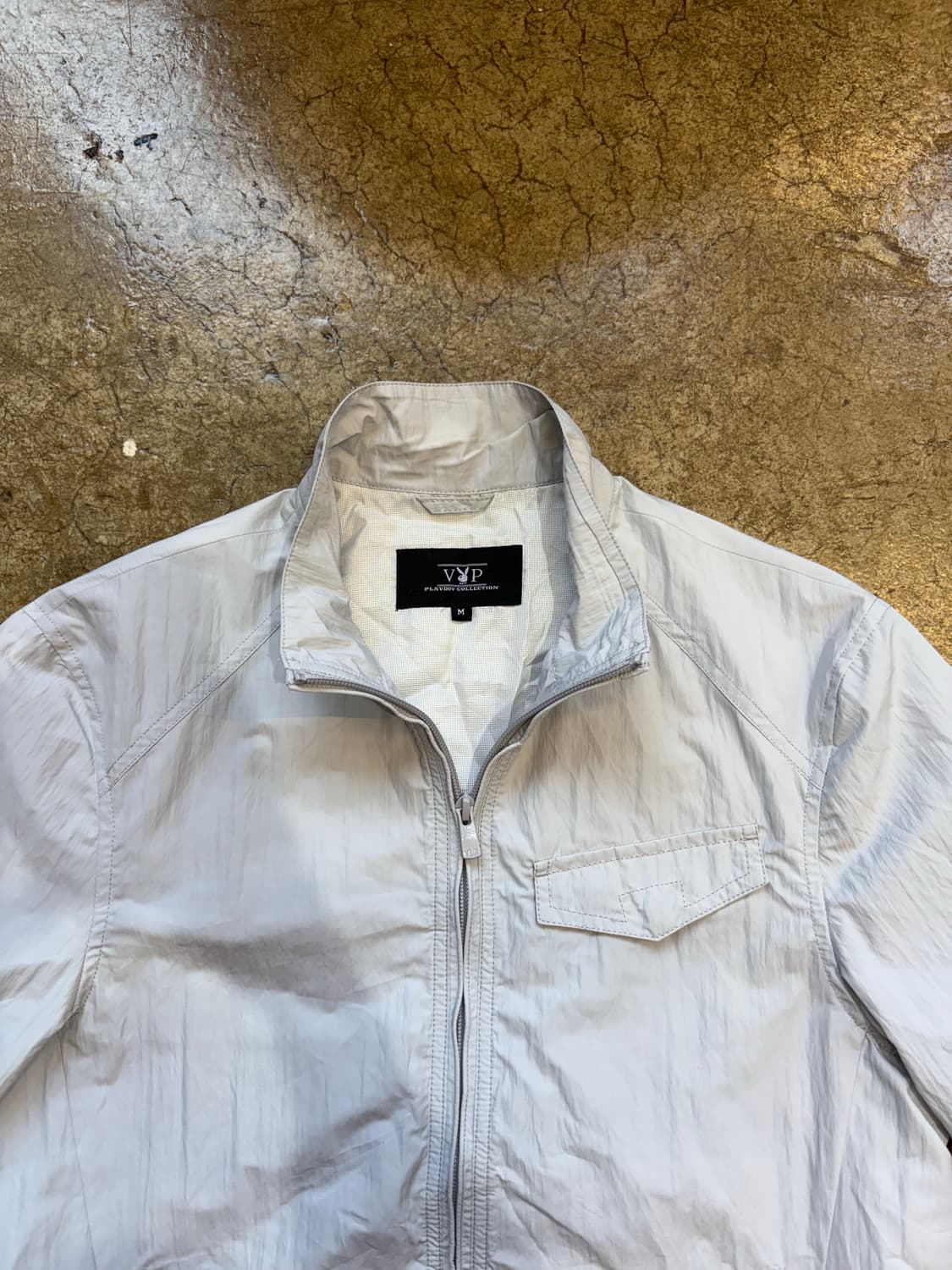 PLAYBOY 라이트그레이 나일론 집업 재킷 상품이미지2