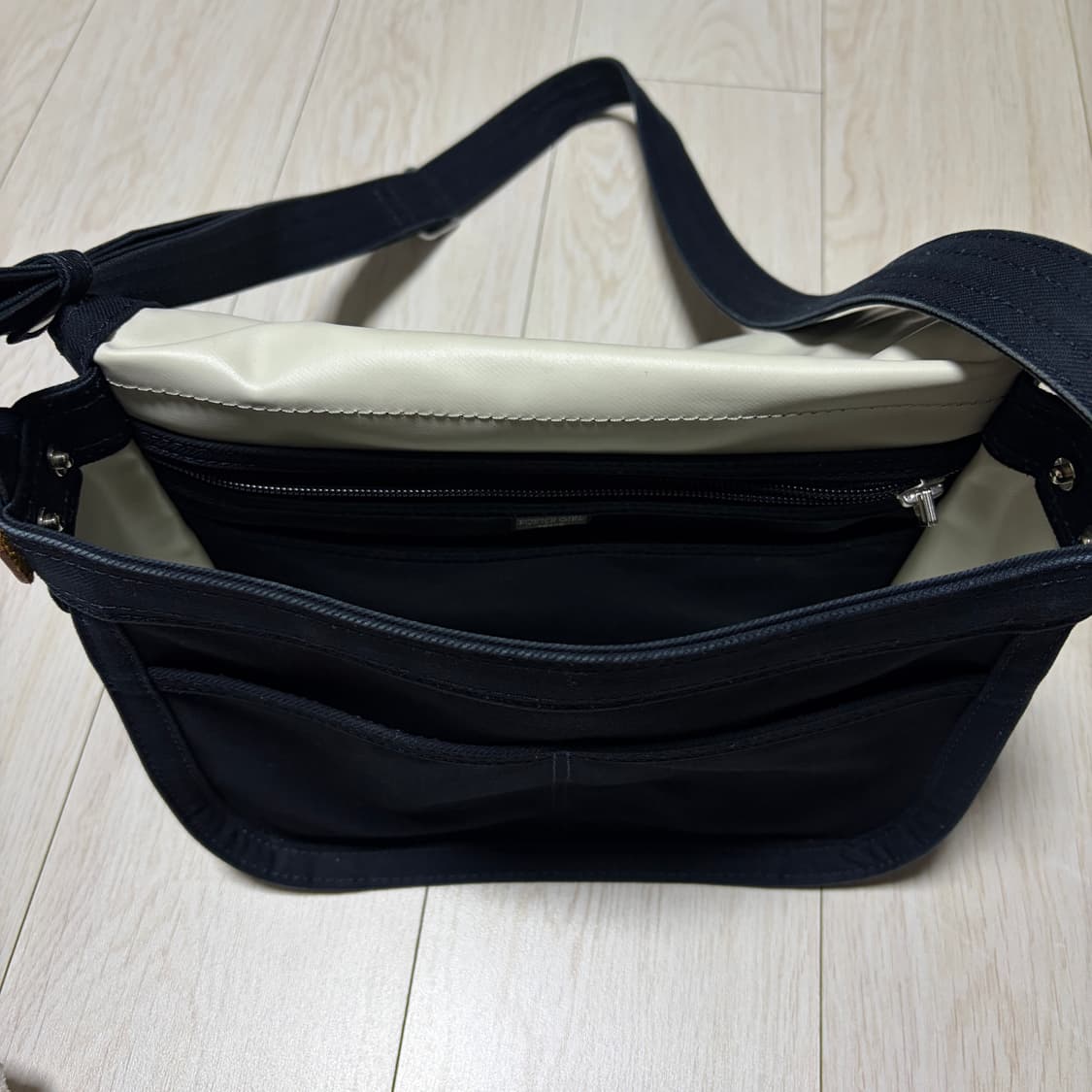 요시다포터 걸 크로스백 네이비 상품이미지3