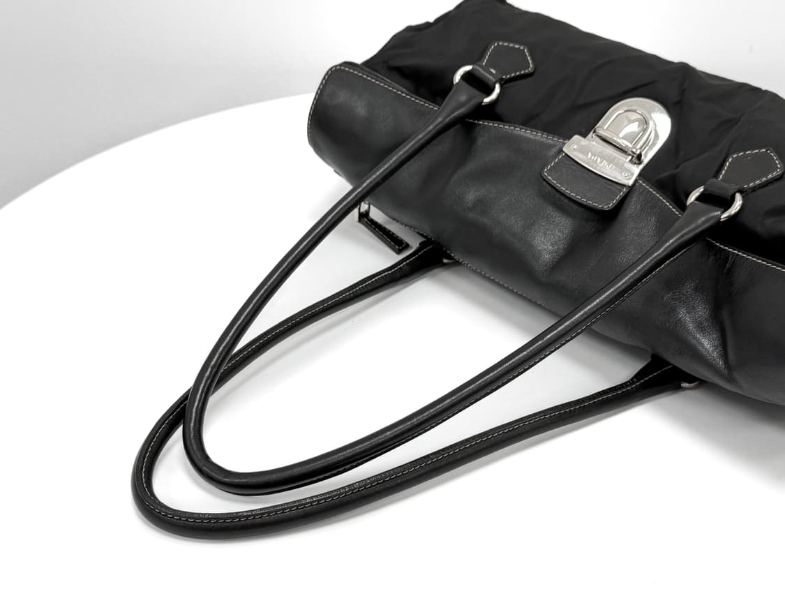 프라다 포코노 레더 트리밍 버클 숄더백 상품이미지7