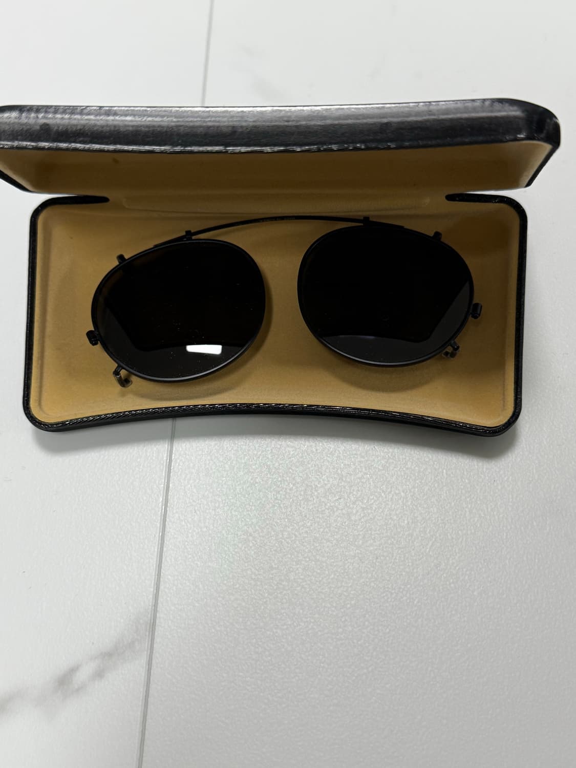 젠틀몬스터 밀란 선글라스 플립 상품이미지1