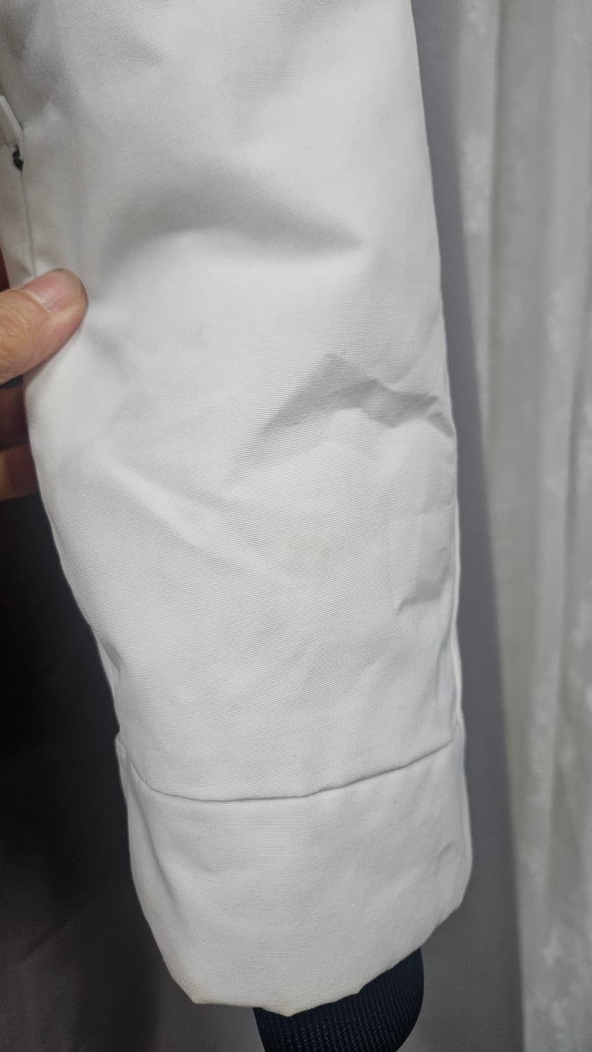 281 내셔널지오그래픽 화이트 후드 패딩 90 상품이미지3