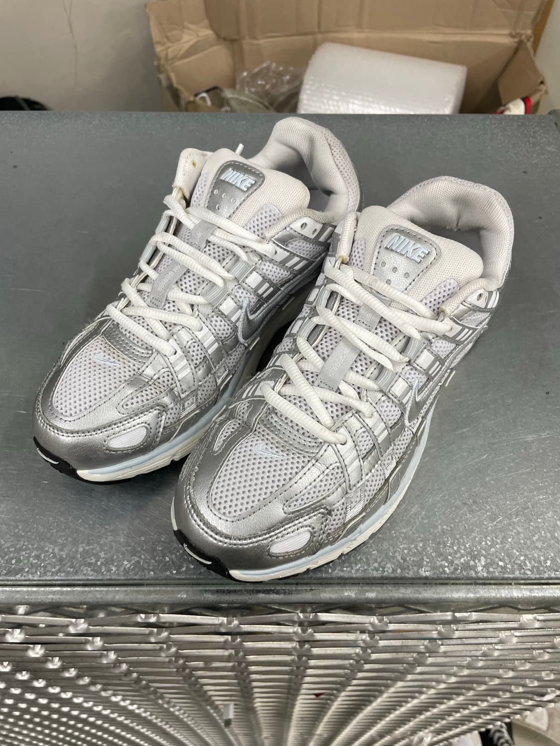 나이키 P-6000 메탈릭 실버 245 상품이미지2
