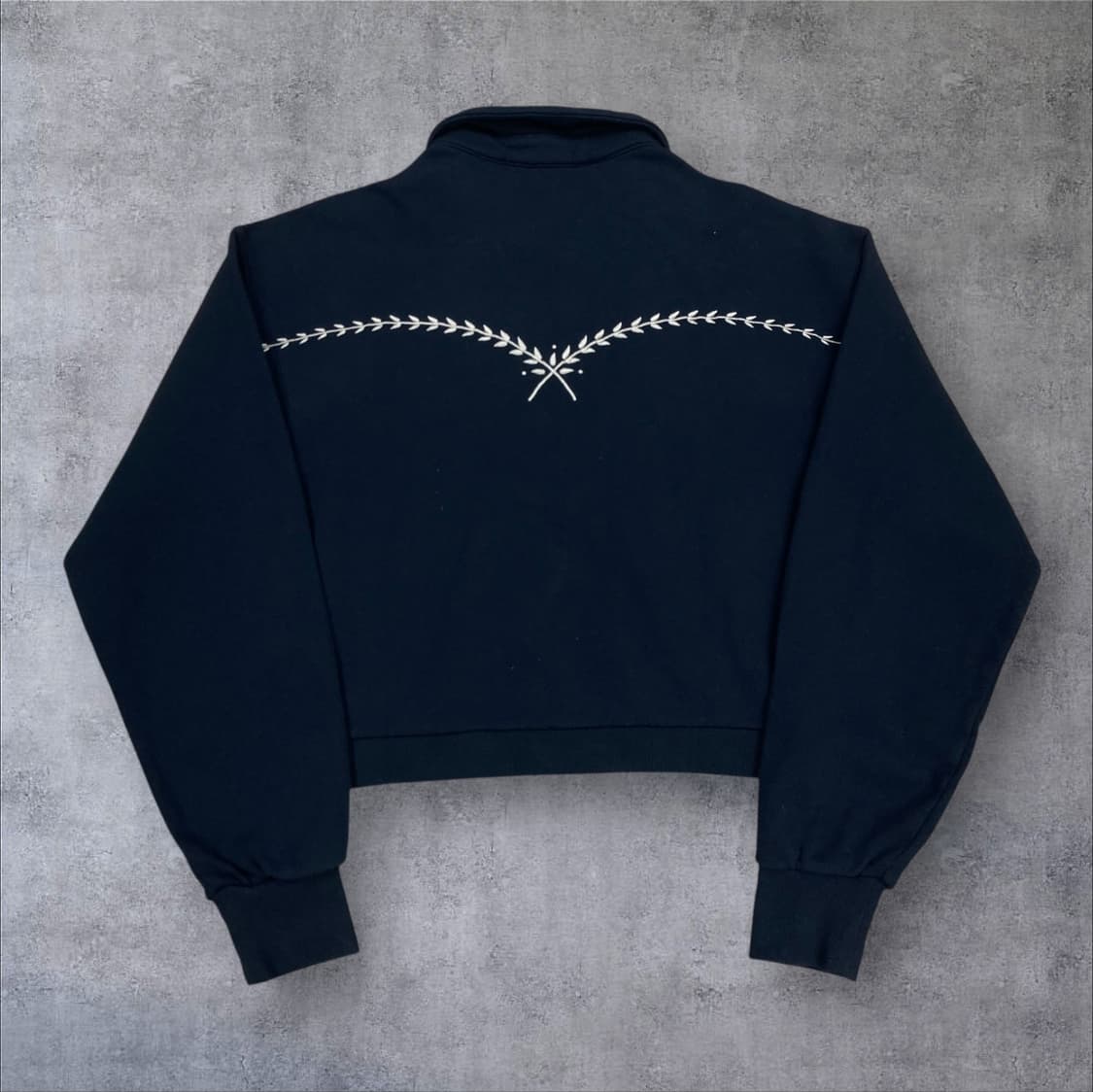 프렌다 네이비 컬러 코튼 크롭 바시티 자켓 상품이미지2