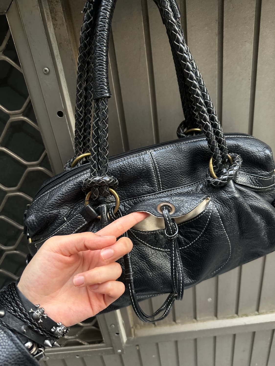 Vintage twisted leather shoulder bag 상품이미지4
